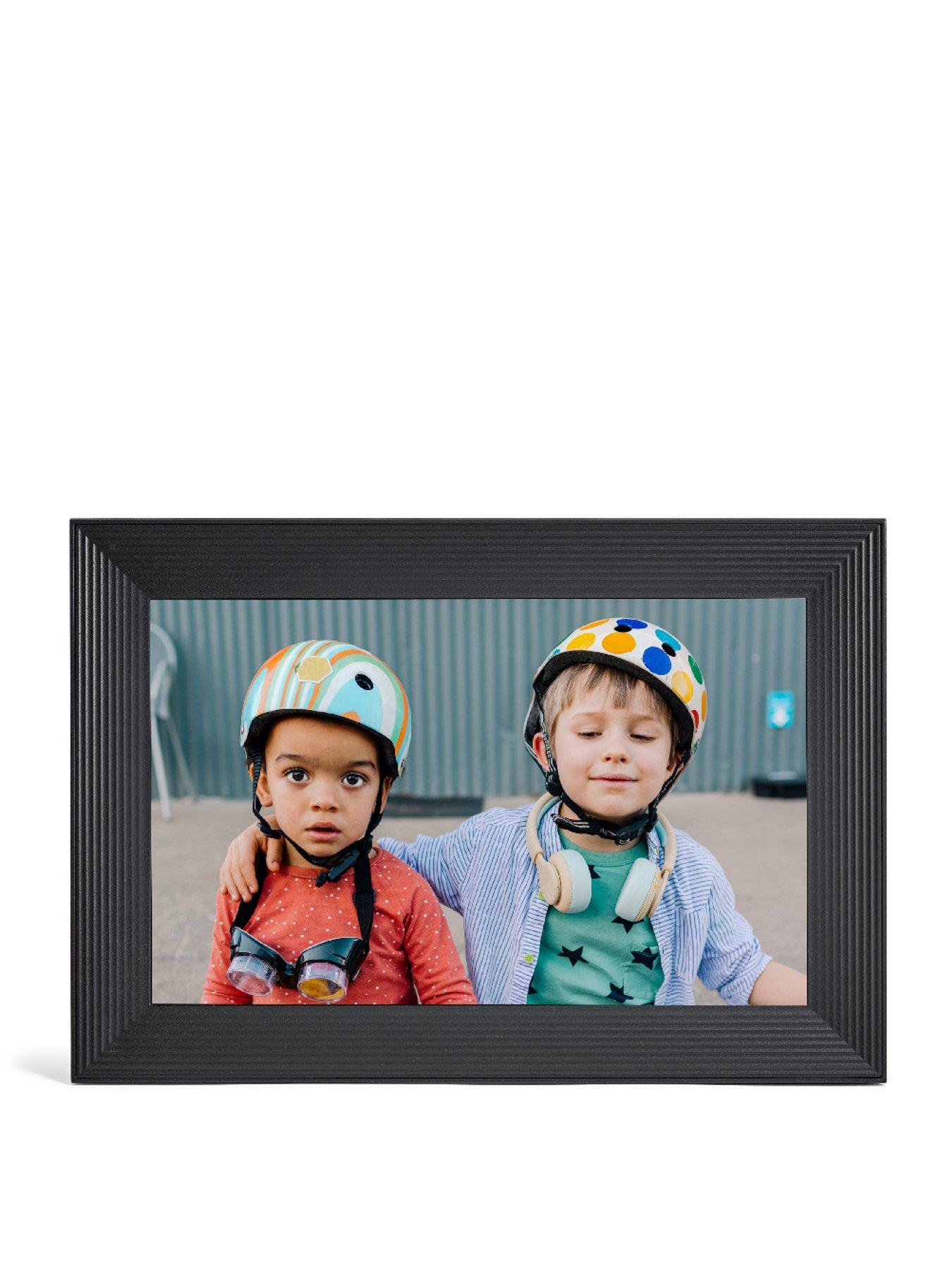 aura-carver-digital-photo-frame-gravel