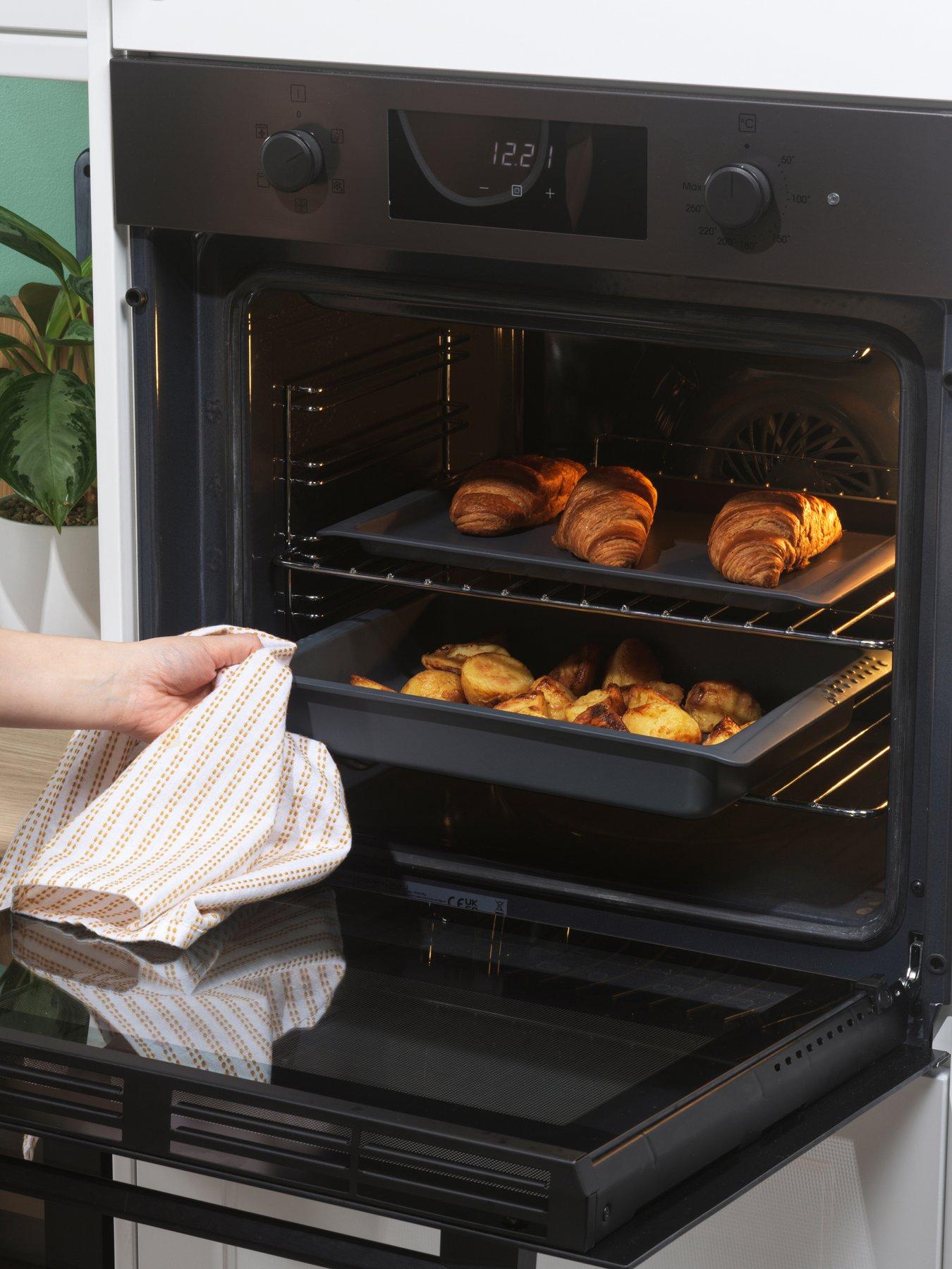  image of russell-hobbs-rh-shield-2pc-bakeware-set