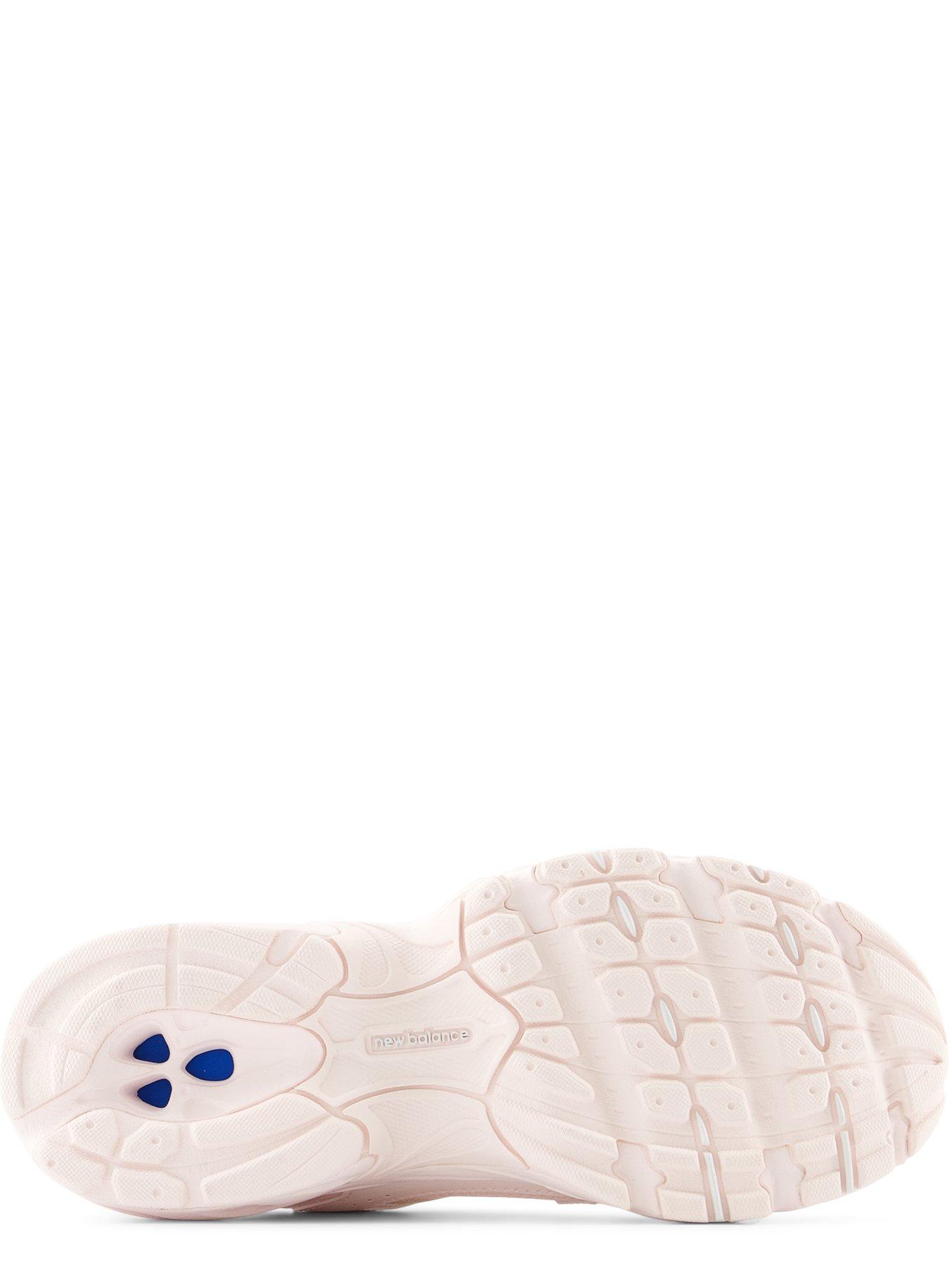 image of new-balance-junior-530-trainer-pink