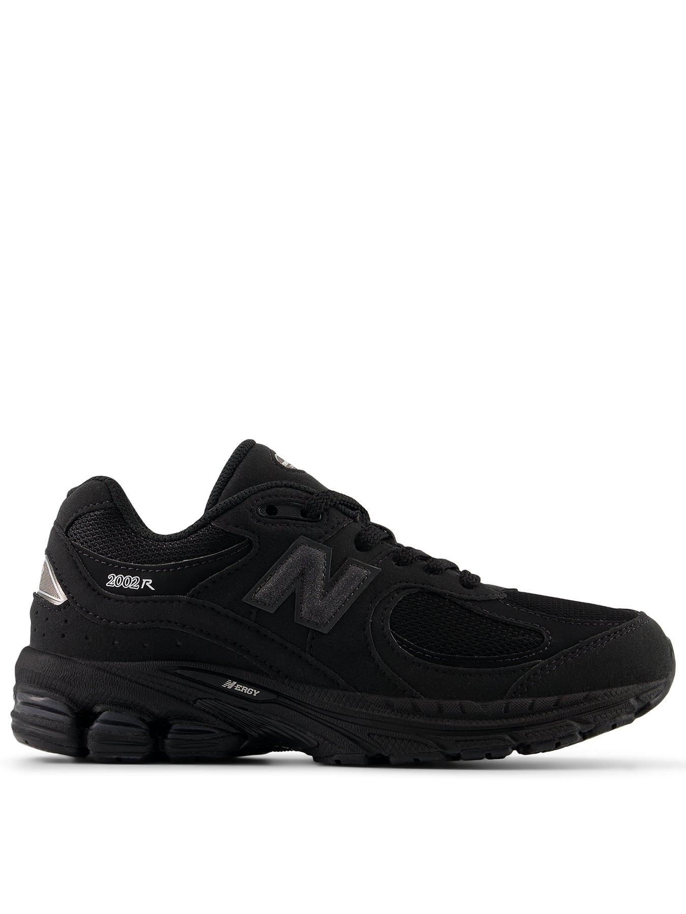  image of new-balance-junior-2002-trainer-black