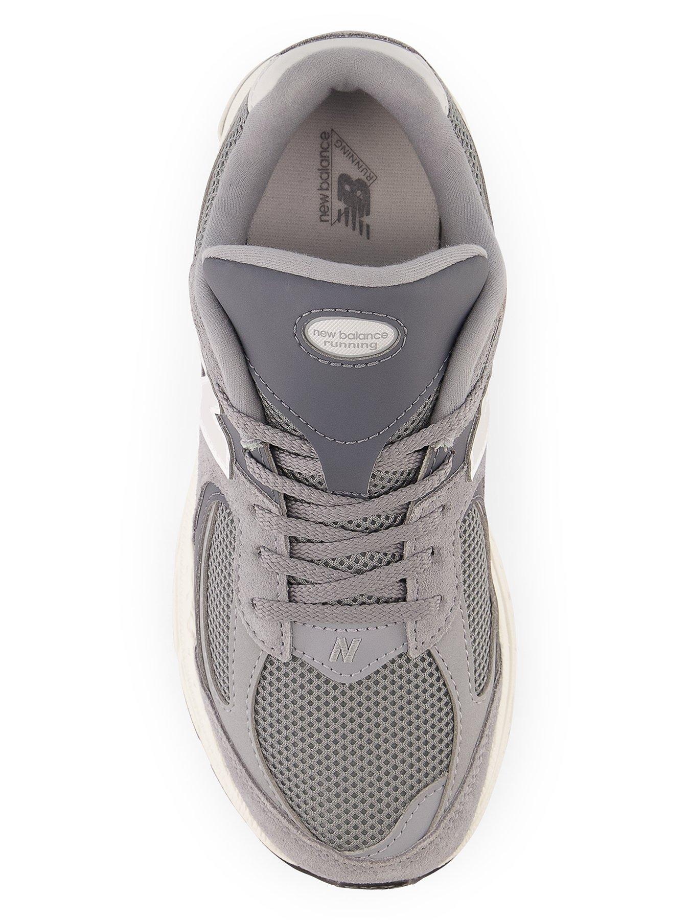 image of new-balance-junior-2002-trainer-blue
