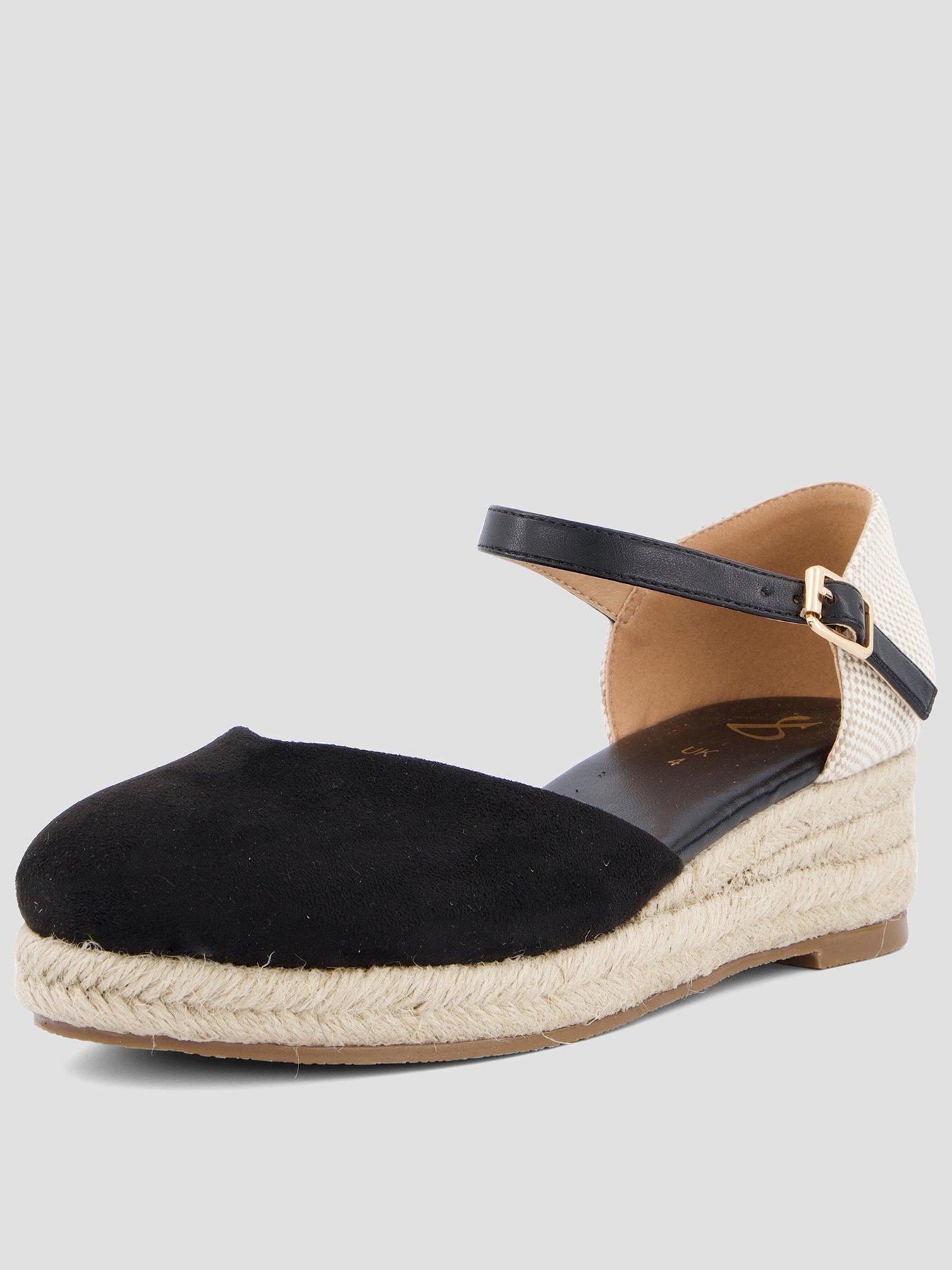 The Very Collection Low Wedge Closed Toe Shoe - Black