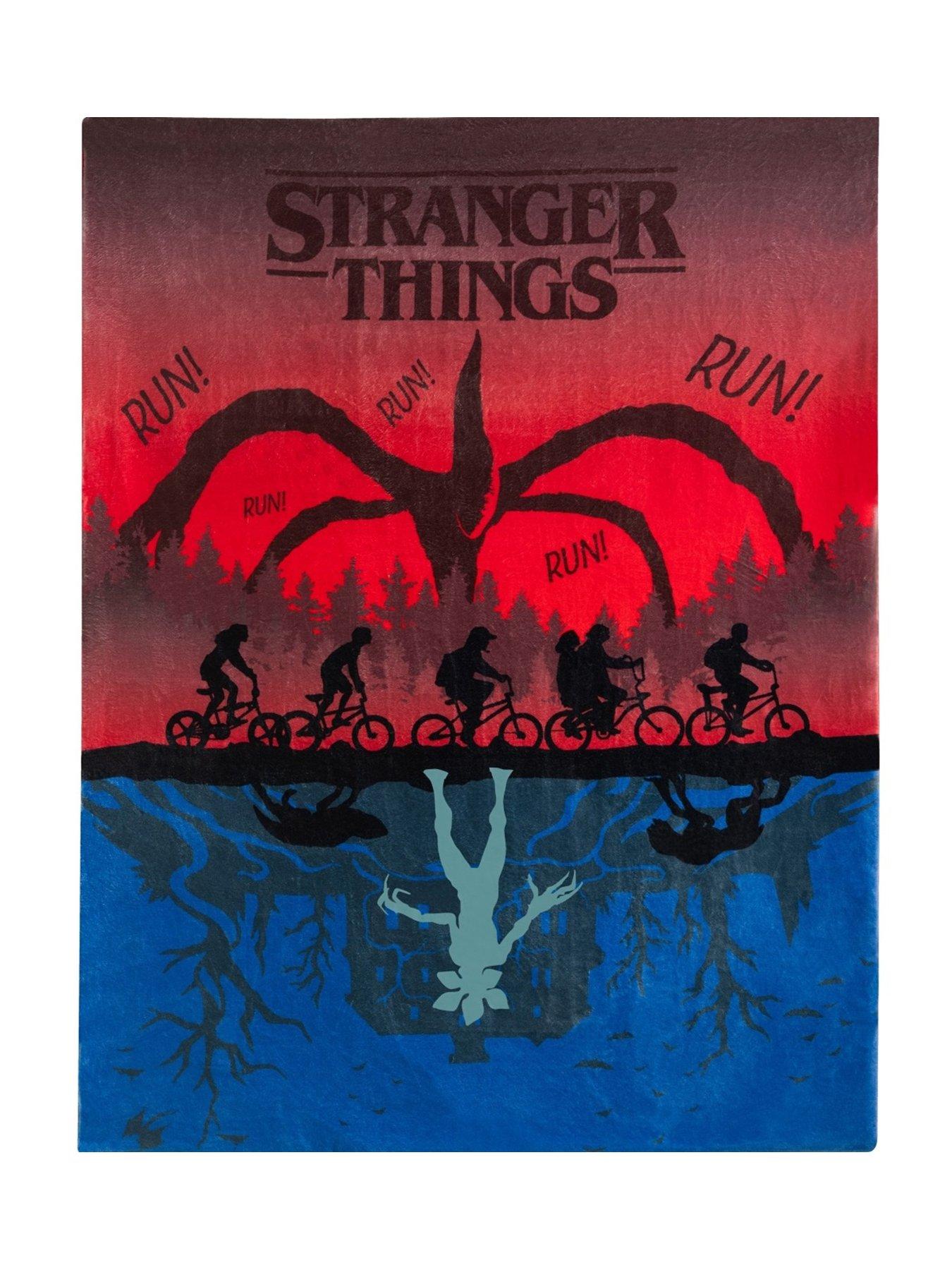 Image 4 of 5 of Dreamland Netflix Stranger Things Heated Throw