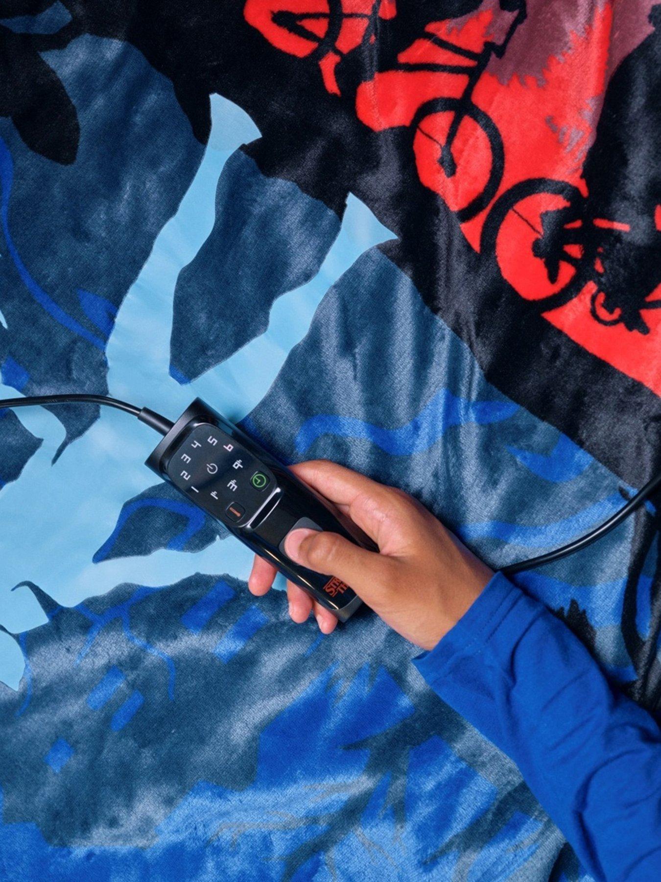 Image 5 of 5 of Dreamland Netflix Stranger Things Heated Throw