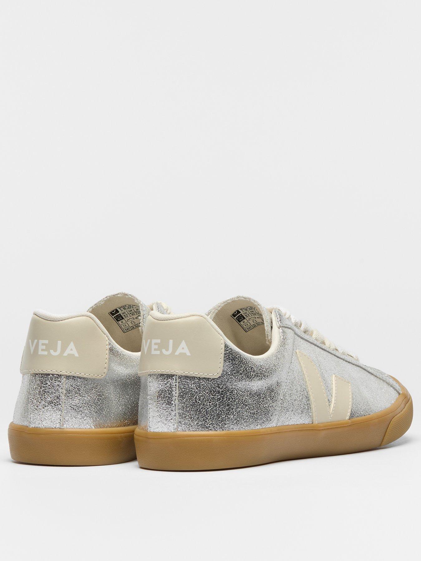  image of veja-esplar-logo-suede-silver_pierre_nat-41-trainers-silver
