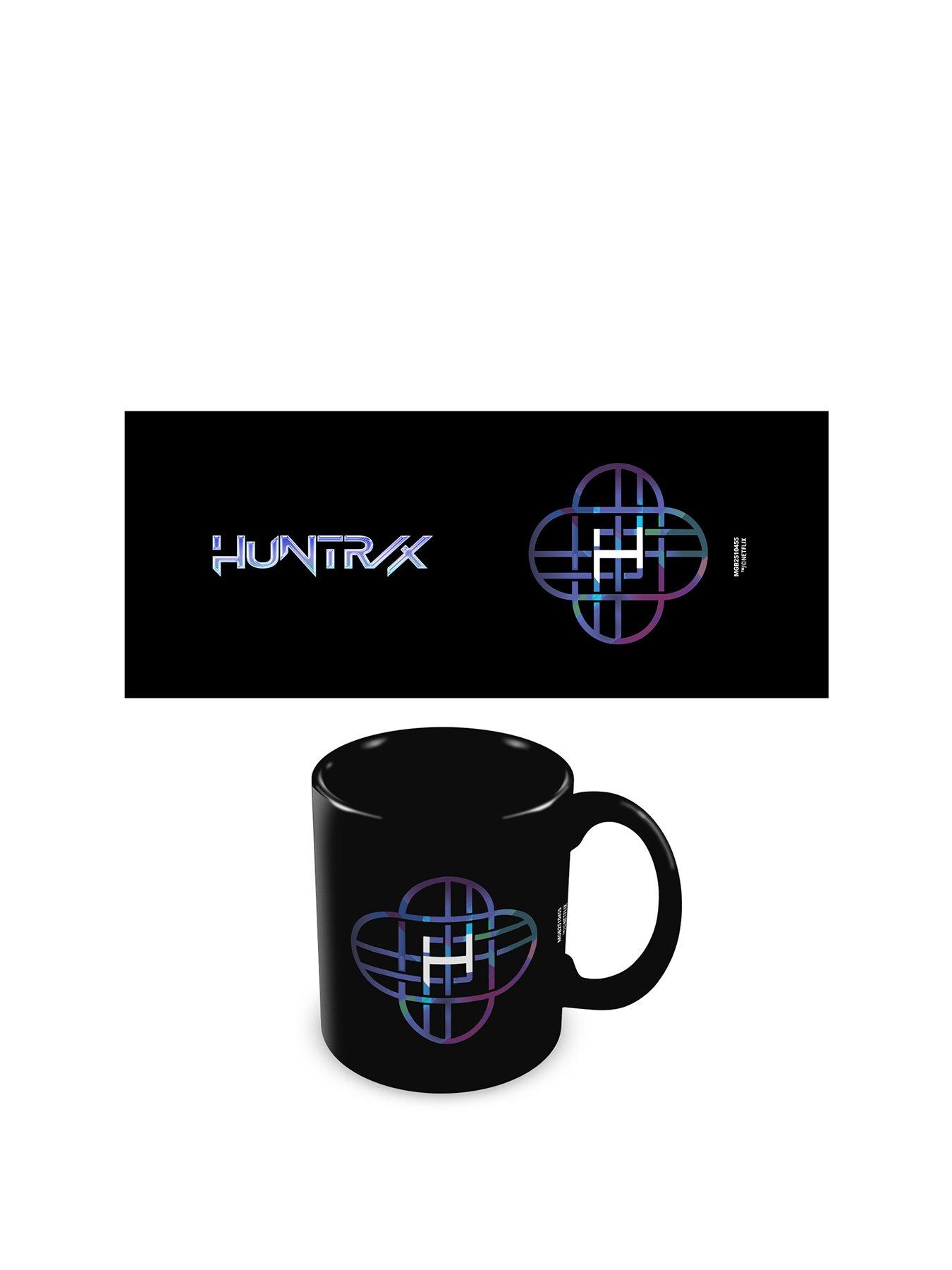 netflix-k-pop-demon-hunters-huntrix-logo-black-pod-mug