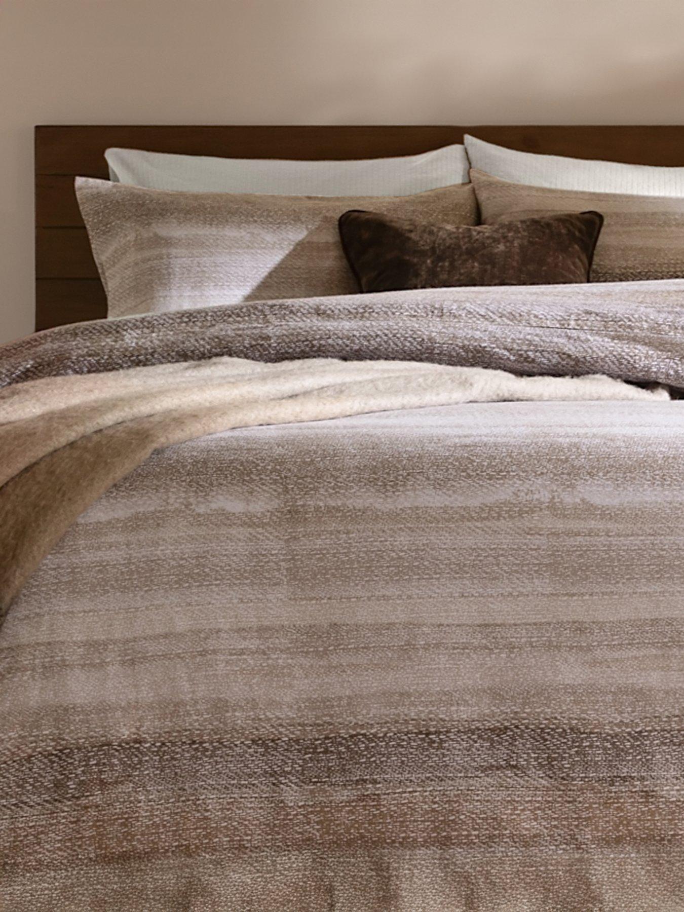 Image 4 of 5 of Yard Swift Super King Duvet Set Natural