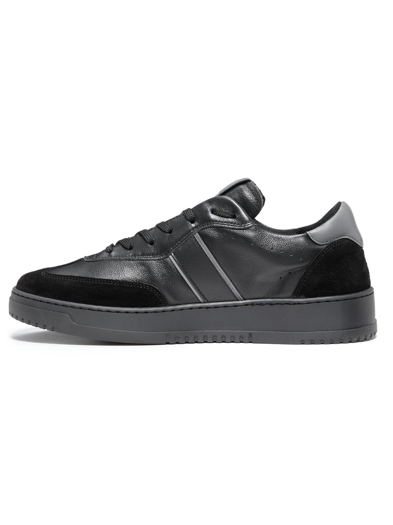 Image 7 of 7 of Valentino Saturno Sneaker