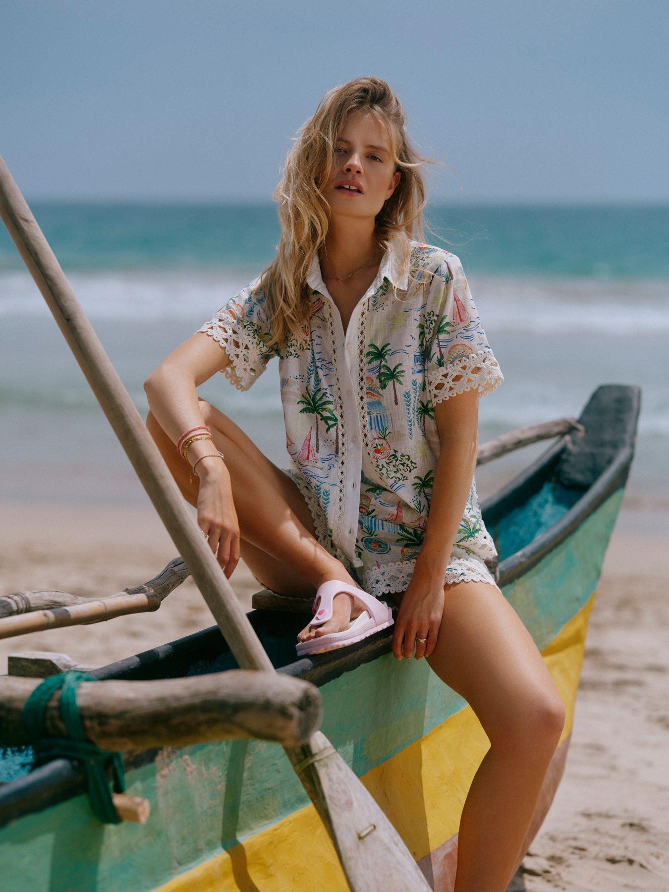 Image 5 of 7 of Joules Isobel Shorts - Boat Print