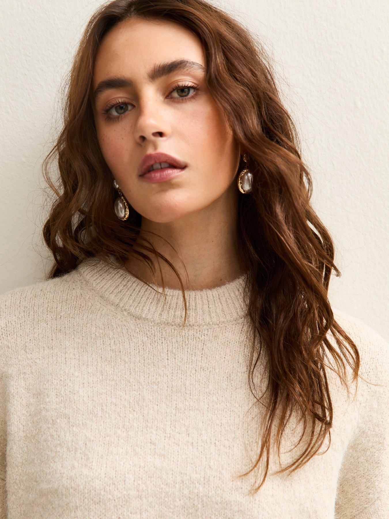 Image 4 of 6 of New Look Crew Neck Oversized Textured Knit Jumper - Cream