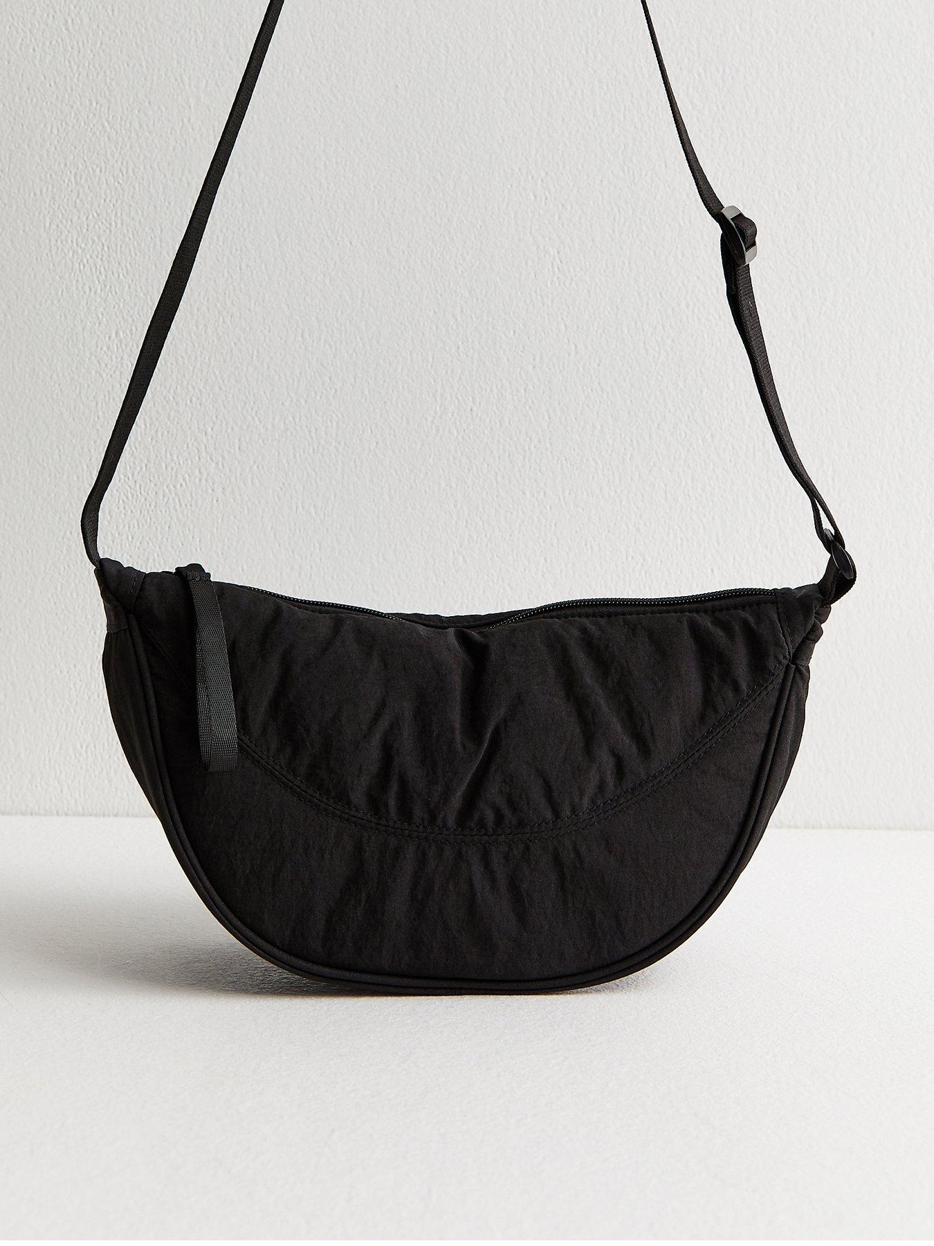 New Look Plain Curved Crossbody Bag - Black