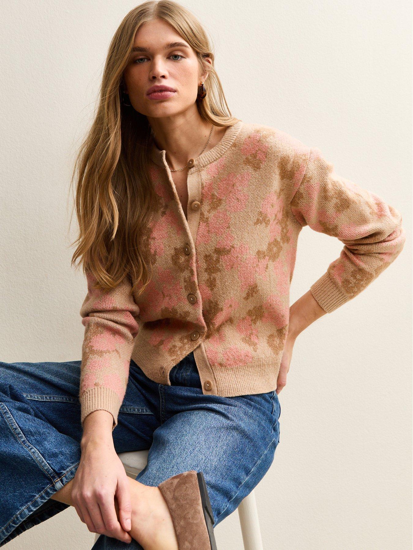 New Look Floral Midweight Crewneck Cardigan - Camel