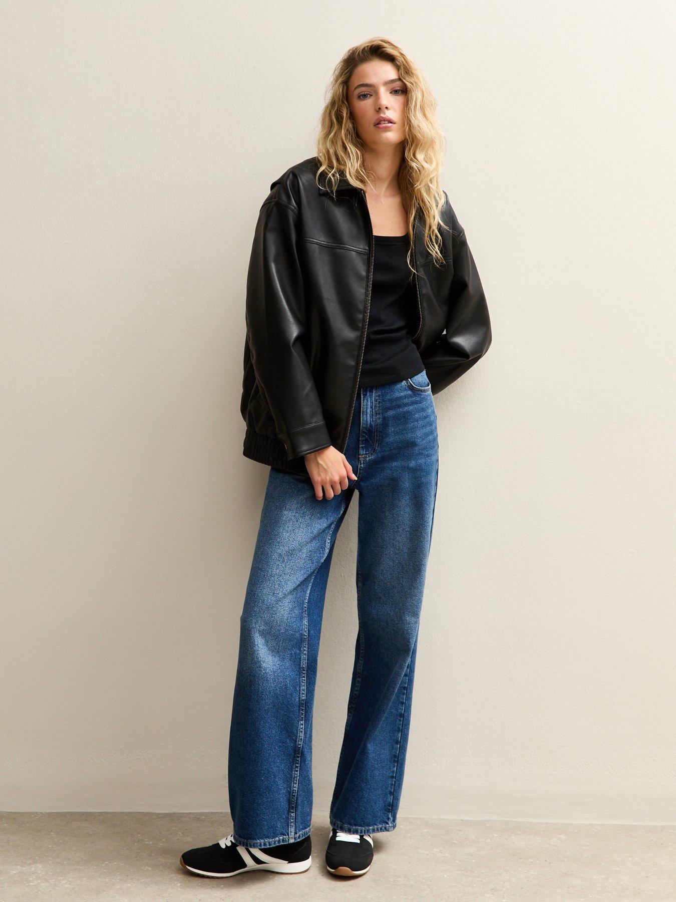 Image 3 of 5 of New Look Square Neck Top - Black