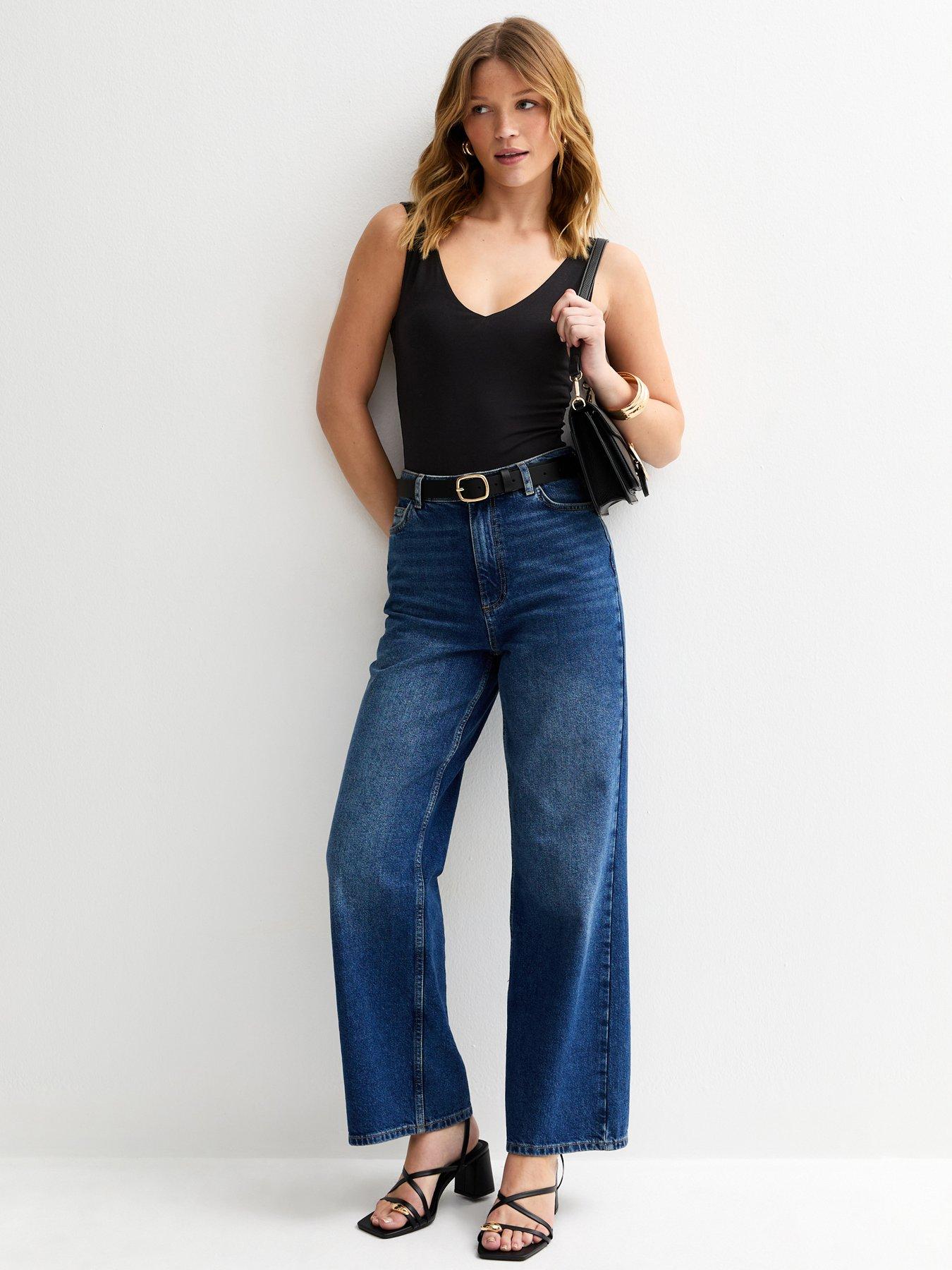 Image 3 of 5 of New Look V Neck Bodysuit - Black