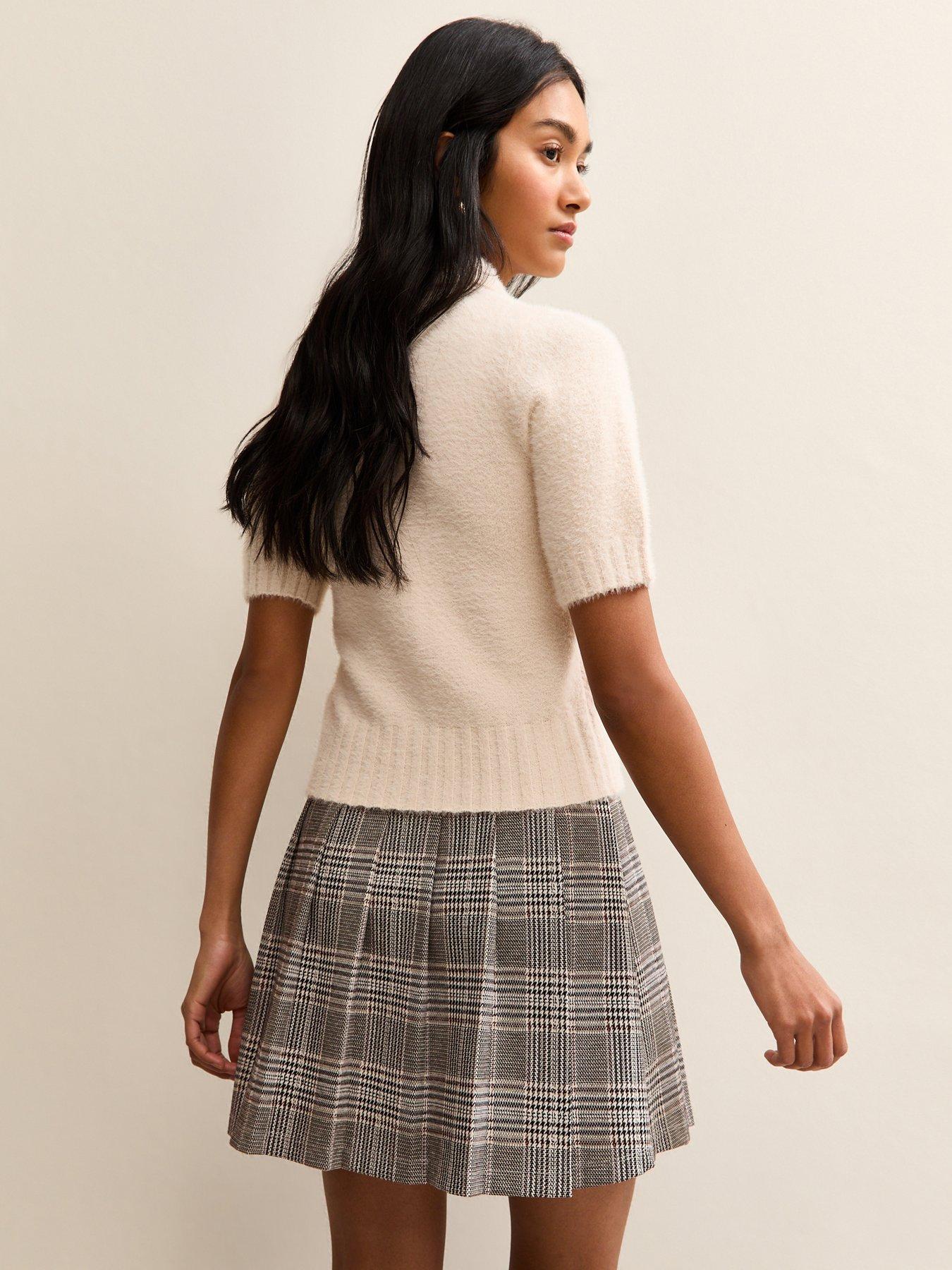 Image 2 of 5 of New Look Light Grey Checked Pleated Mini Skirt