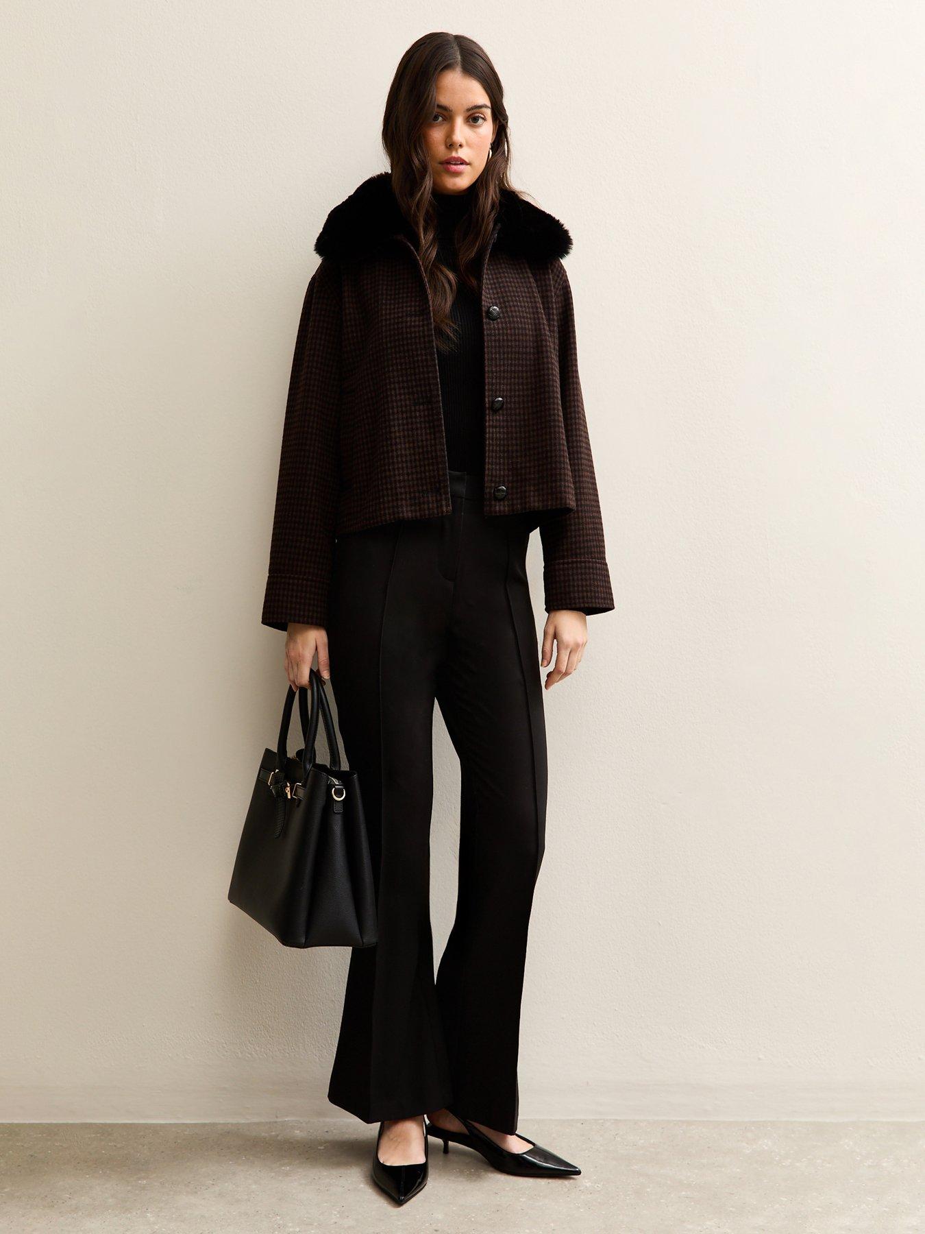 Image 3 of 4 of New Look Mid Waist Flared Trousers - Black