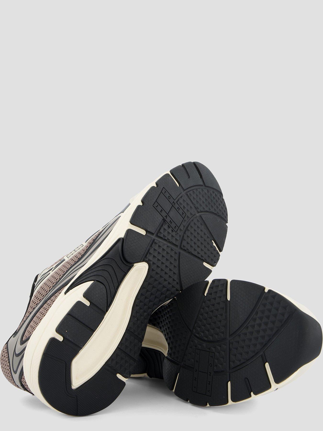 Image 4 of 7 of Tommy Jeans Archive '25 Trainers - Brown