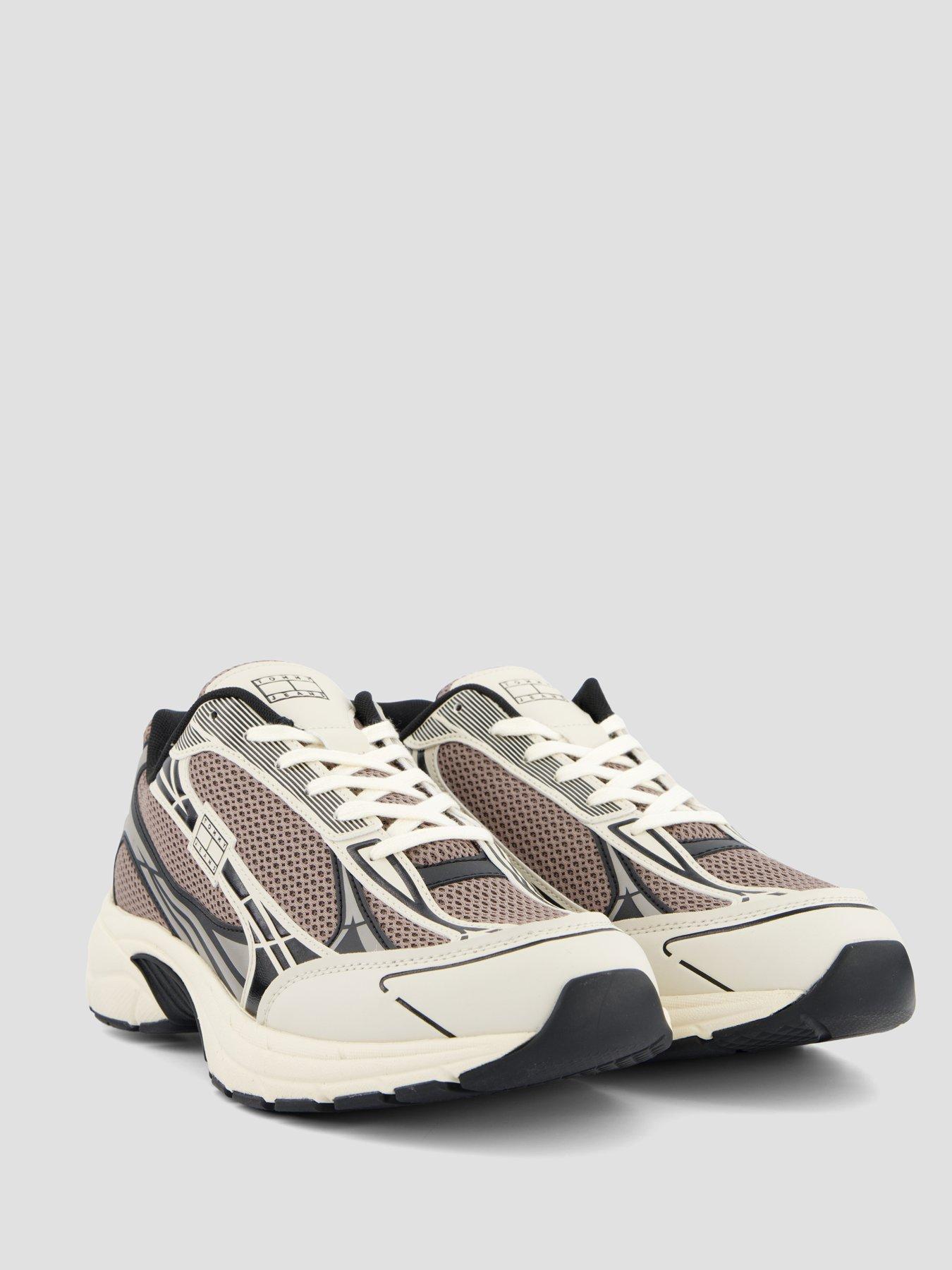 Image 6 of 7 of Tommy Jeans Archive '25 Trainers - Brown
