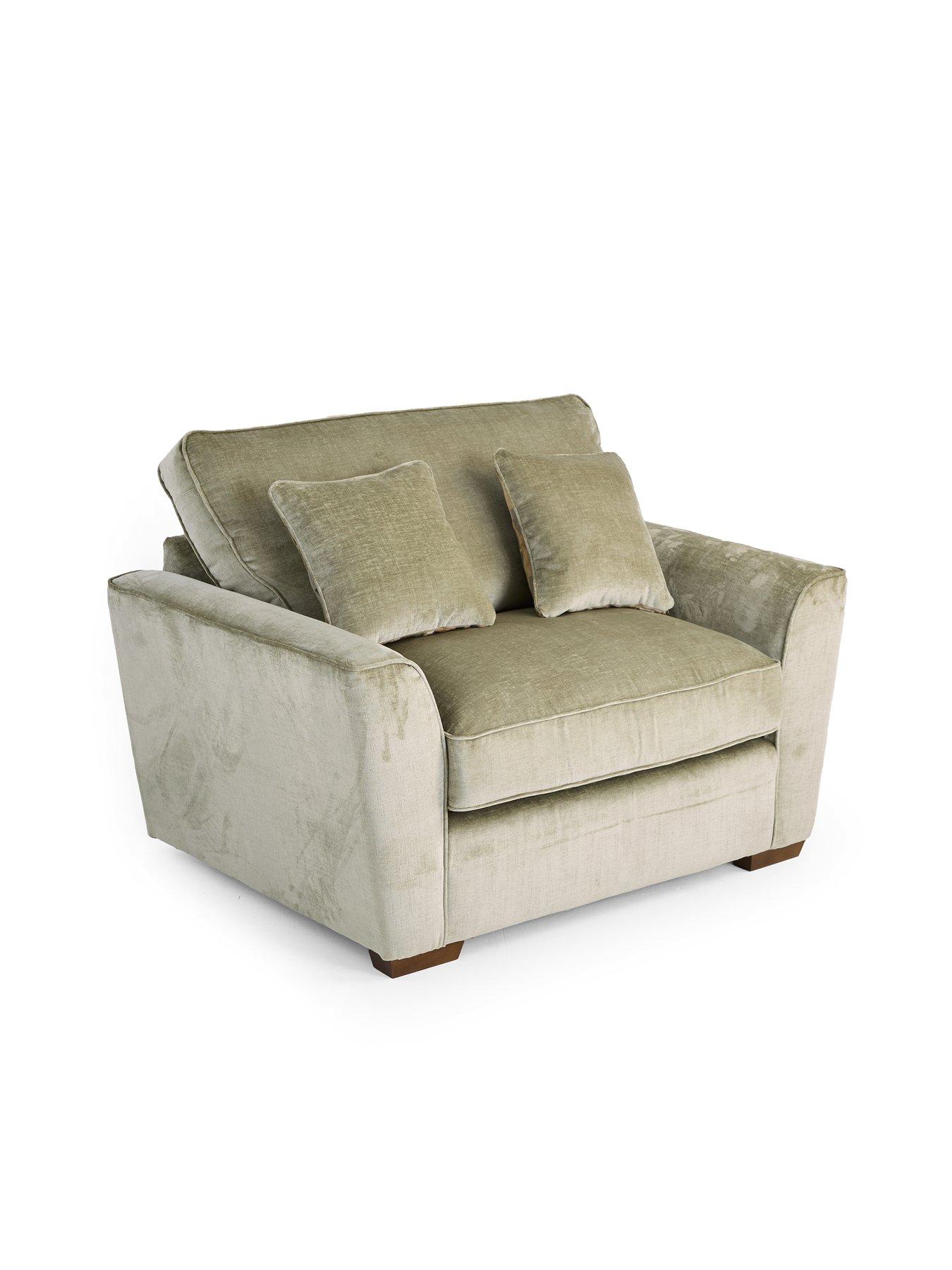 Image 4 of 7 of The Very Collection Clover Snuggle Chair