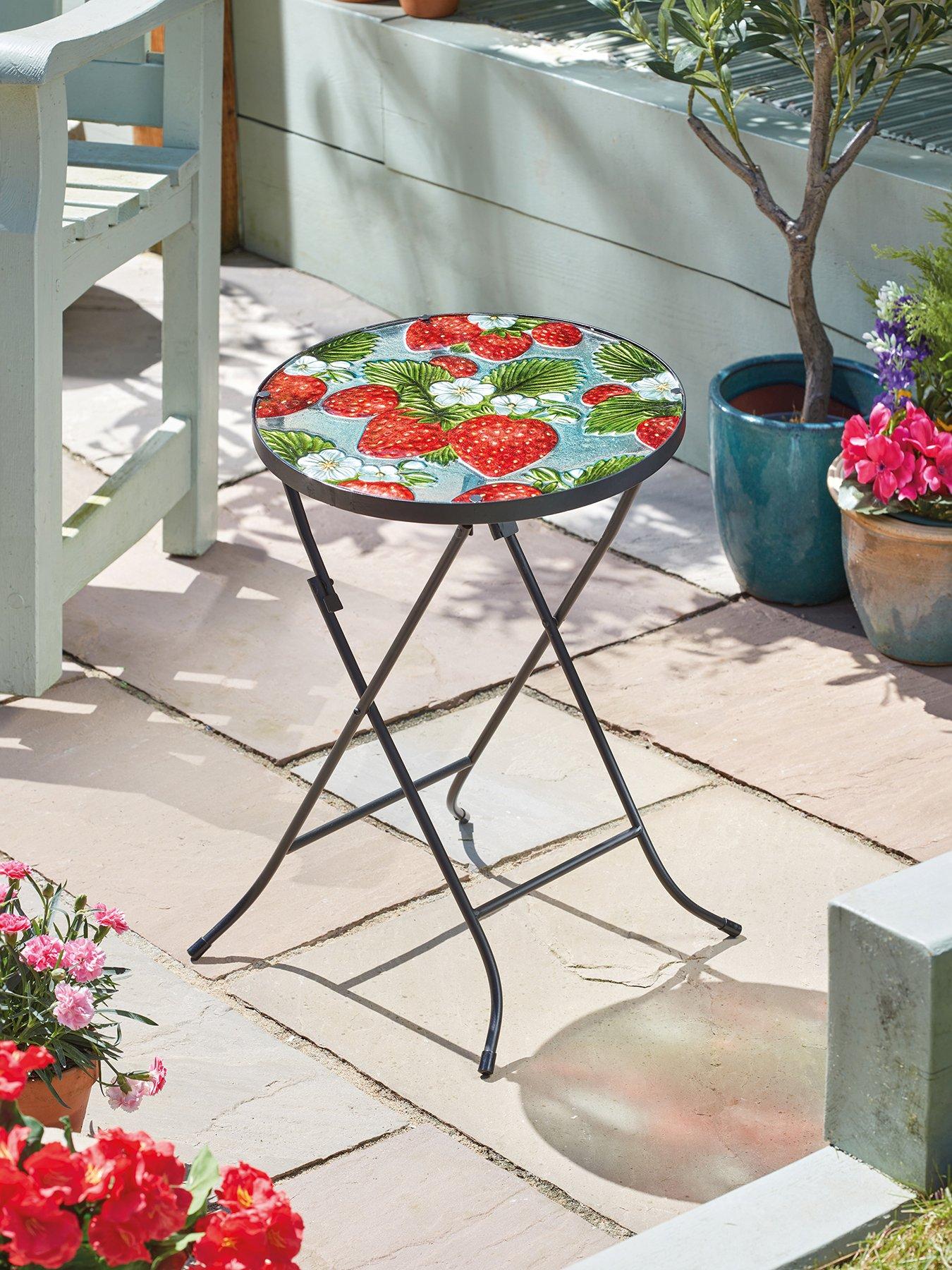 smart-garden-strawberry-table