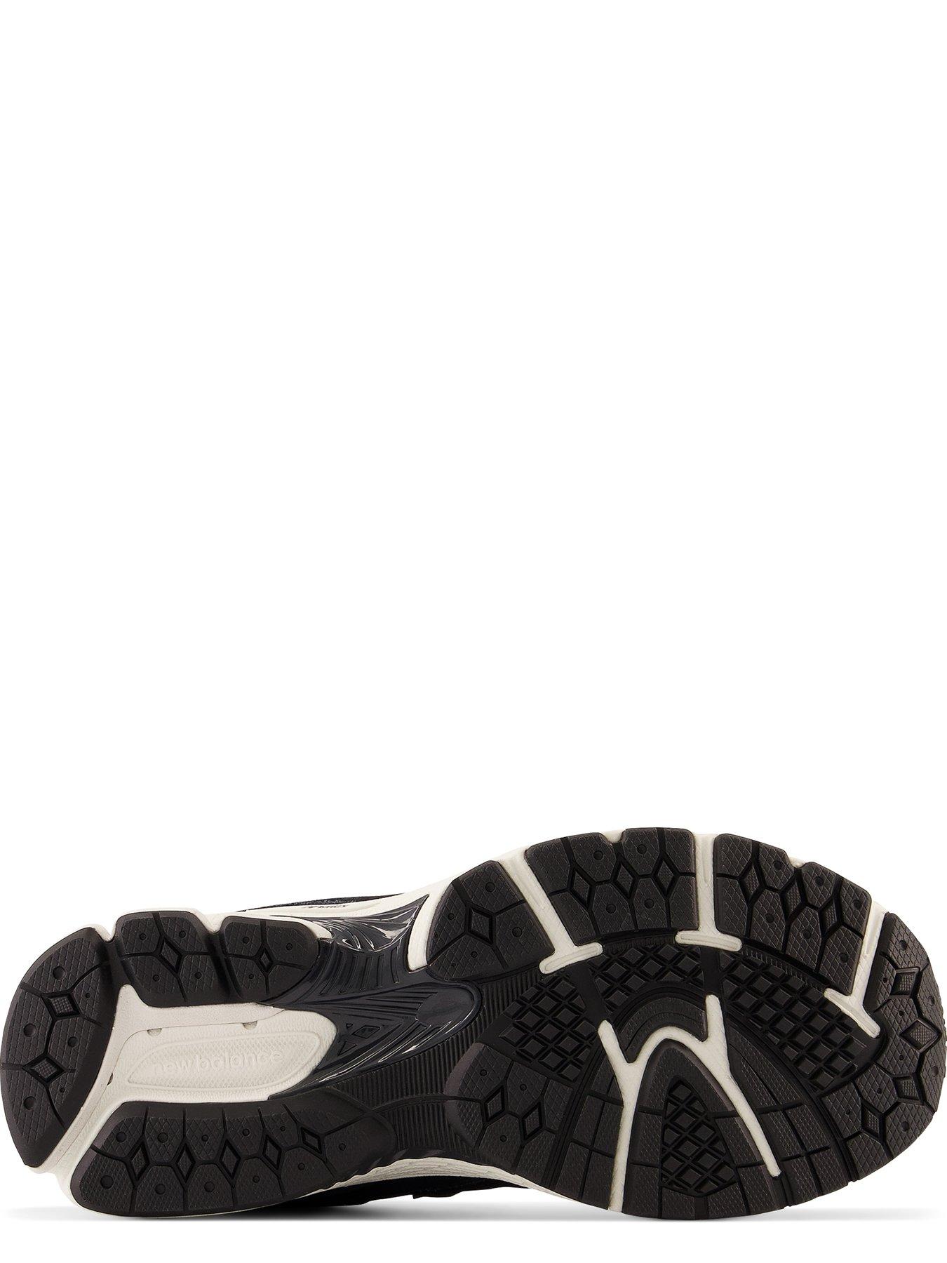 Image 4 of 6 of New Balance Junior 2002 Trainer - Black