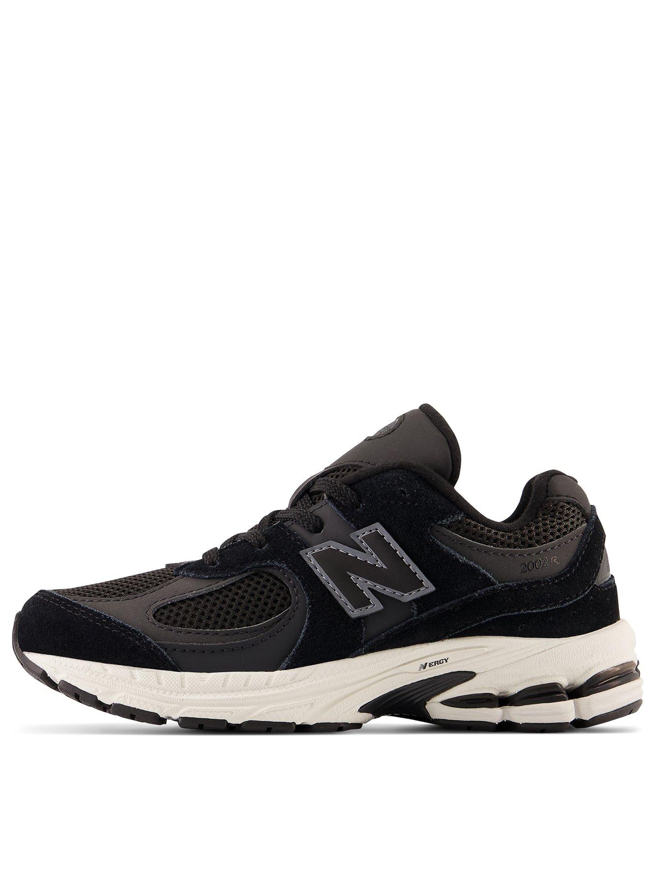  image of new-balance-kids-2002-trainer-black