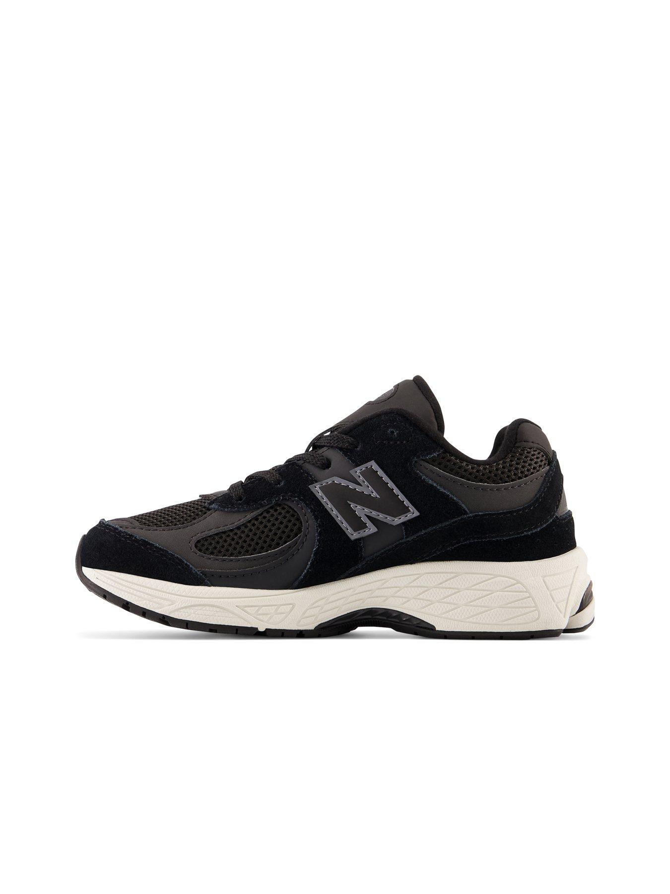  image of new-balance-kids-2002-trainer-black