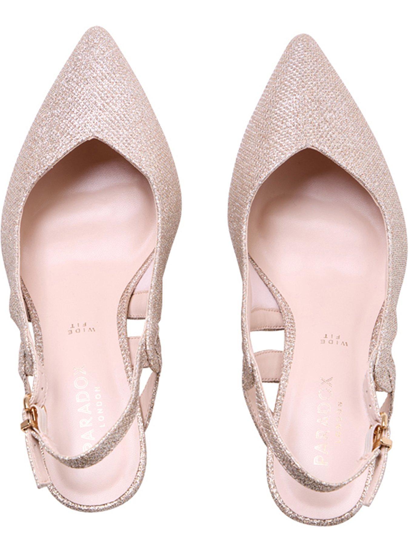 Image 4 of 7 of Paradox London Wide Fit Glamora Sparkle Court Heel - Champagne