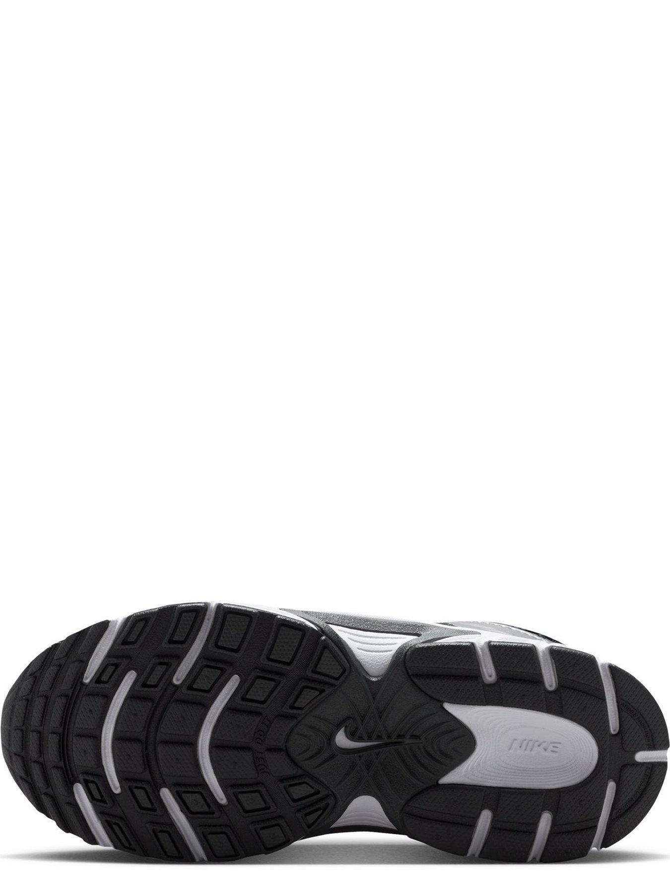 Image 5 of 7 of Nike Unisex V5 RNR Roomy Fit Mesh Sports Trainers - Black