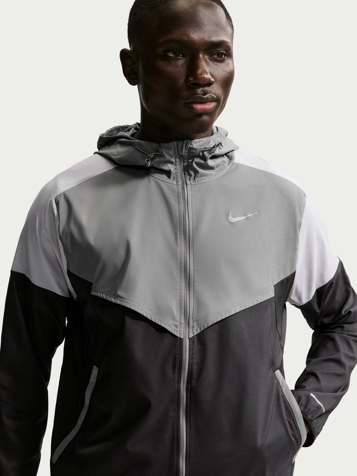Nike Mens Impossibly Lightweight Windrunner Running Jacket - Grey
