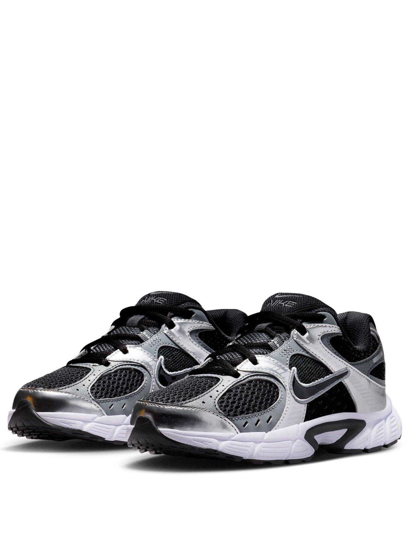 Image 2 of 7 of Nike Unisex V5 RNR Mesh Overlay Sports Trainers - Black