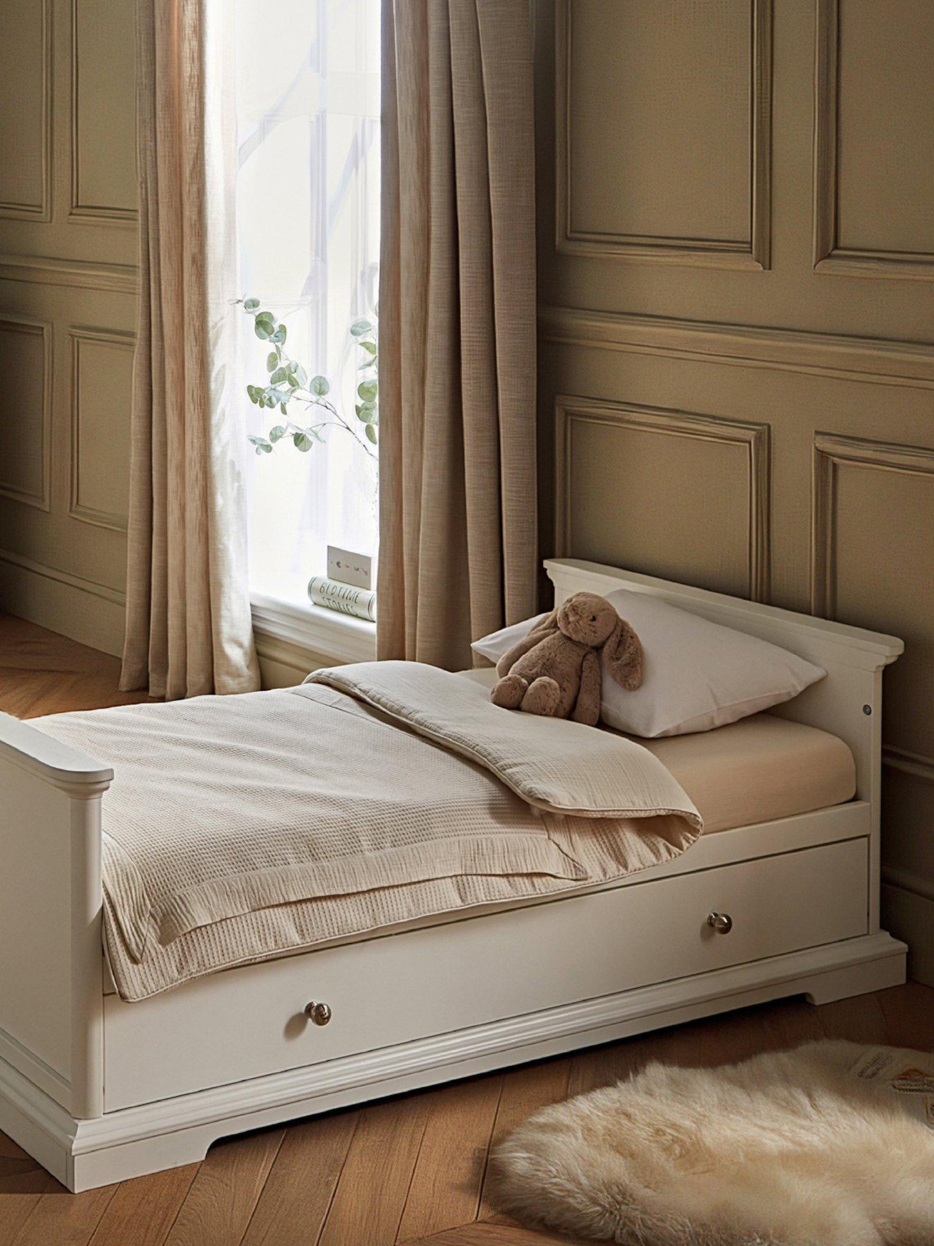 Image 3 of 6 of CuddleCo Beaumont Cot Bed - White