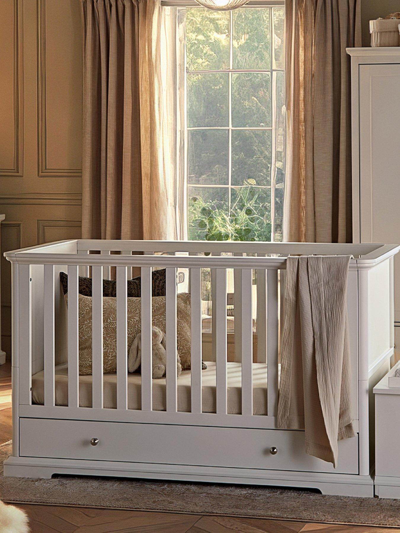 Image 4 of 6 of CuddleCo Beaumont Cot Bed - White