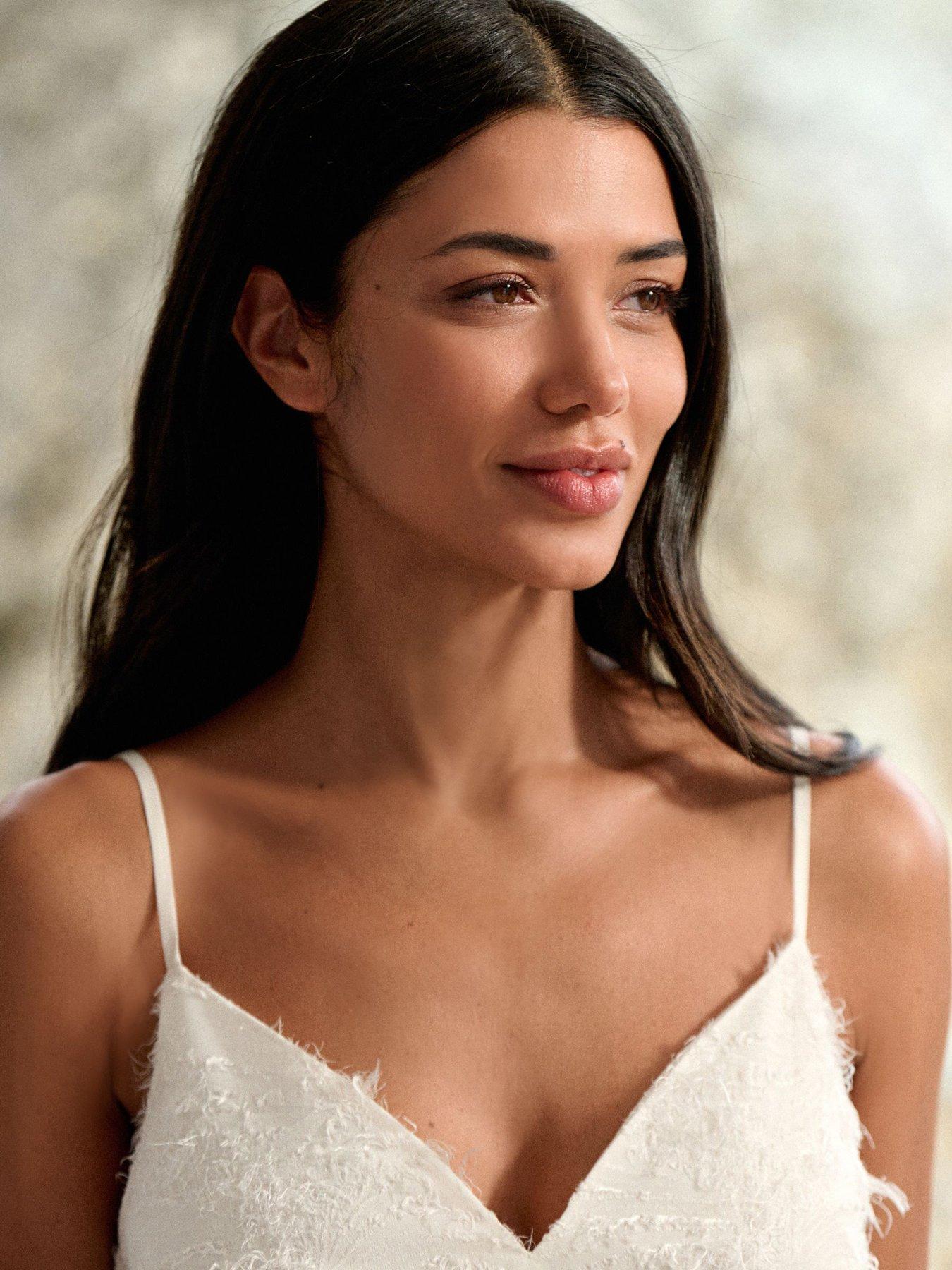 Image 3 of 7 of B By Ted Baker Feather Slip - Ivory White