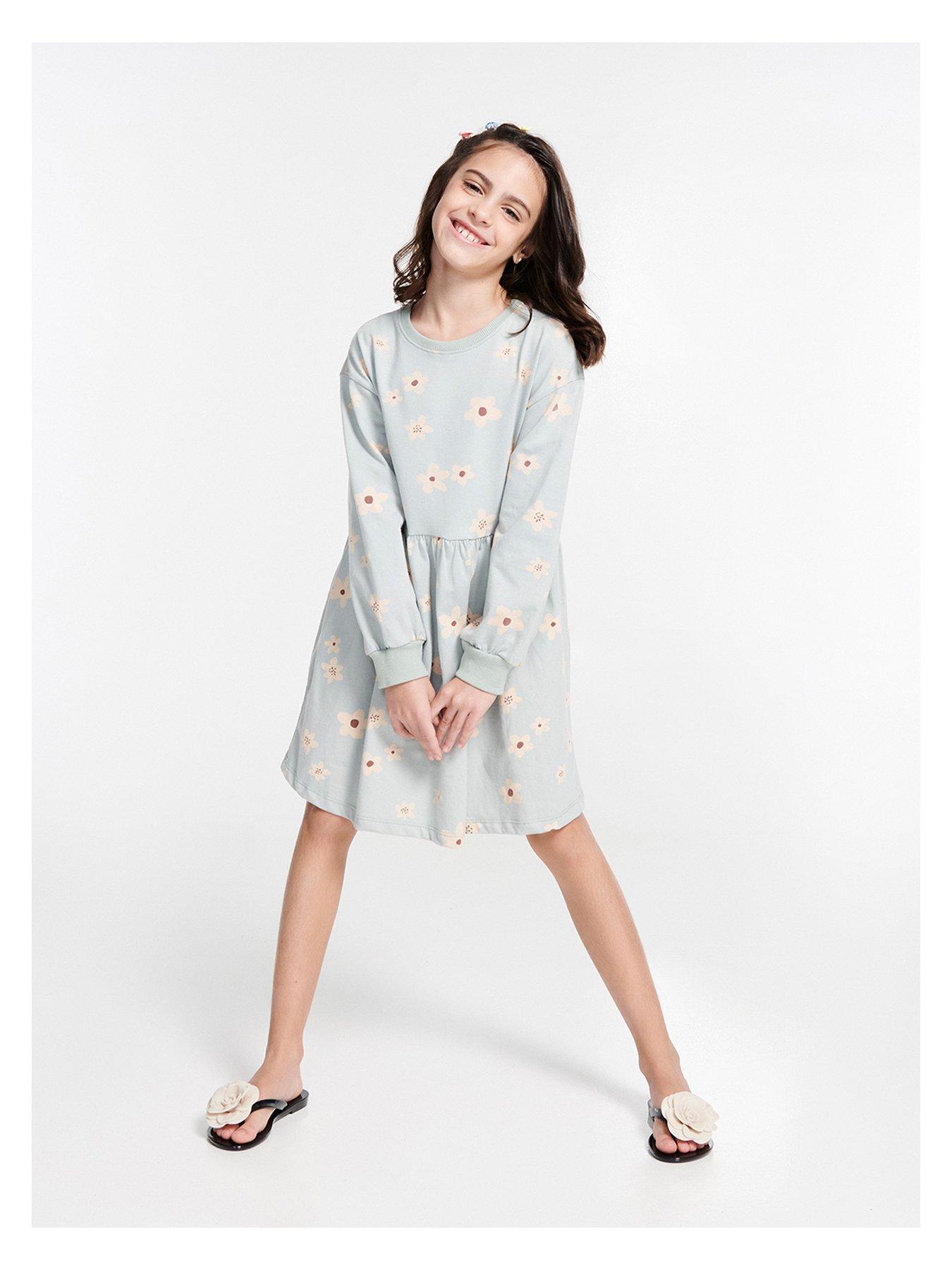  image of mini-melissa-harmonic-petals-jelly-sandals-multi