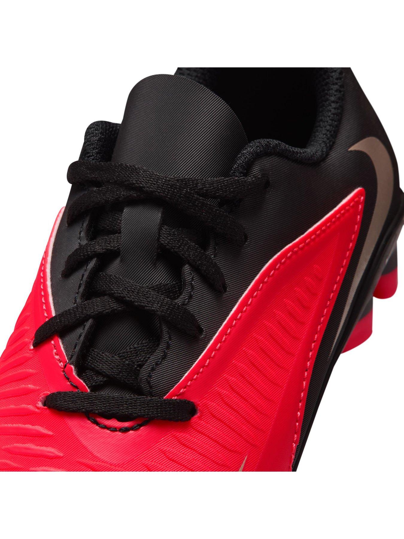 Image 6 of 7 of Nike Big Kids' Phantom 6 Low Club Multi Ground Football Boots - Black