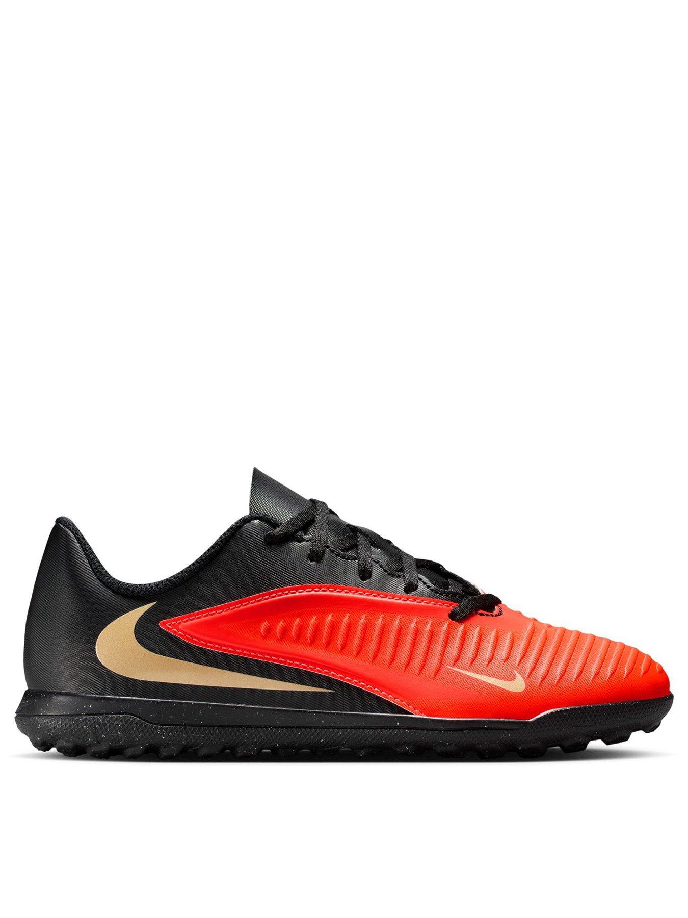 Nike Big Kids' Phantom 6 Low Club Astro Turf Football Boots - Black