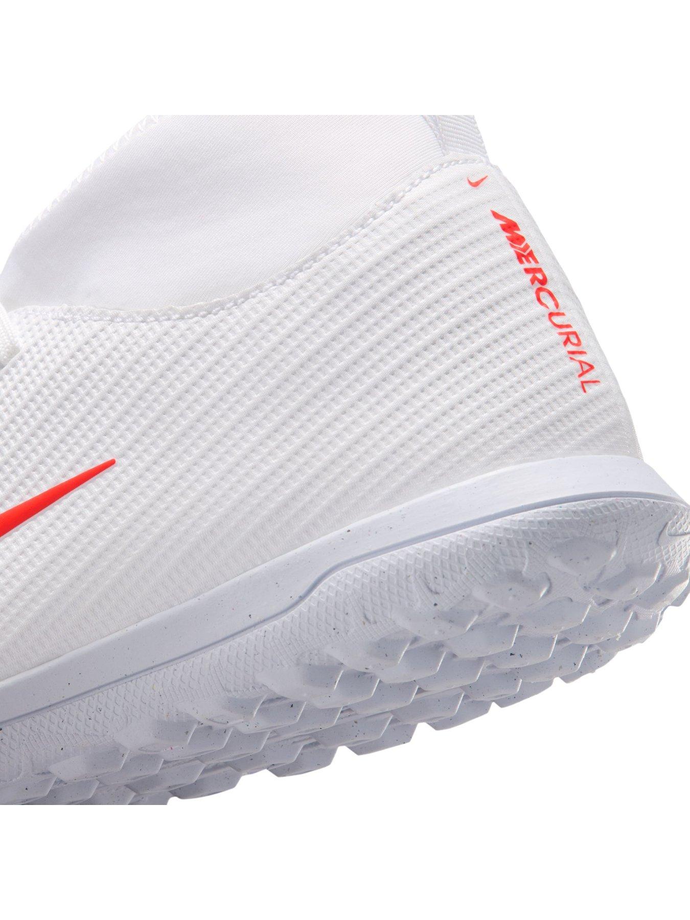 Image 7 of 7 of Nike Jr Mercurial Superfly 11 Club - White