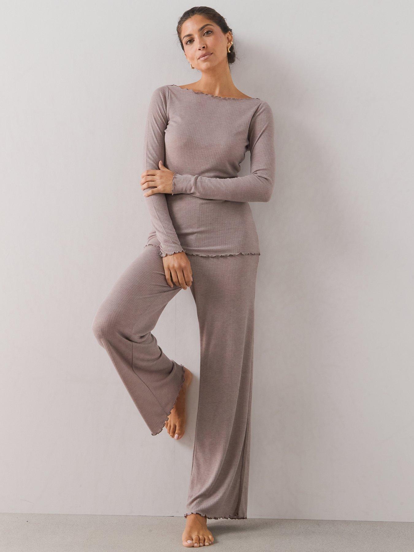The Very Collection Frill Hem Ribbed Long Sleeve Pyjama Set - Mocha