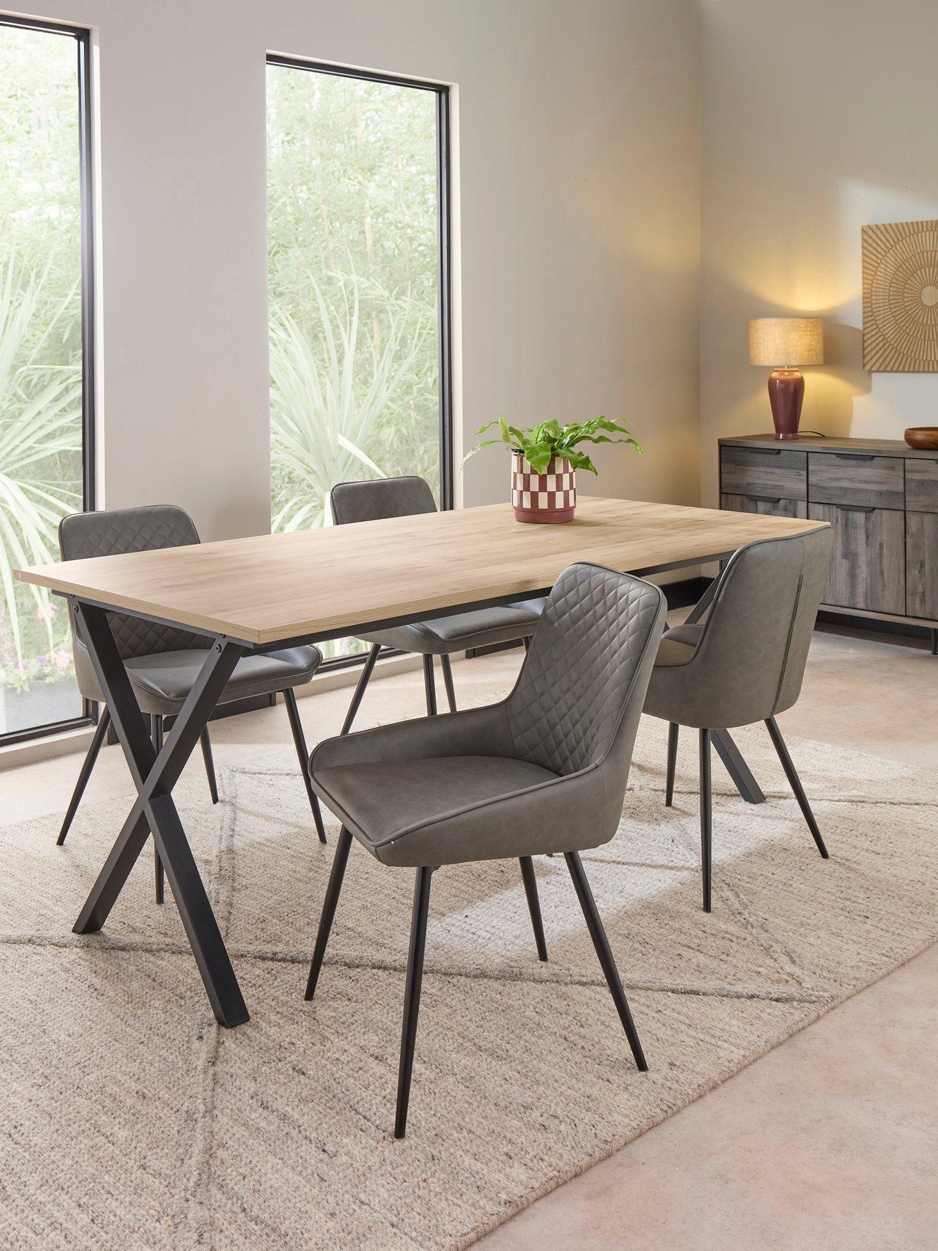 The Very Collection Harlem 160cm Light Oak Dining Table & 4 Sorena Grey Chairs