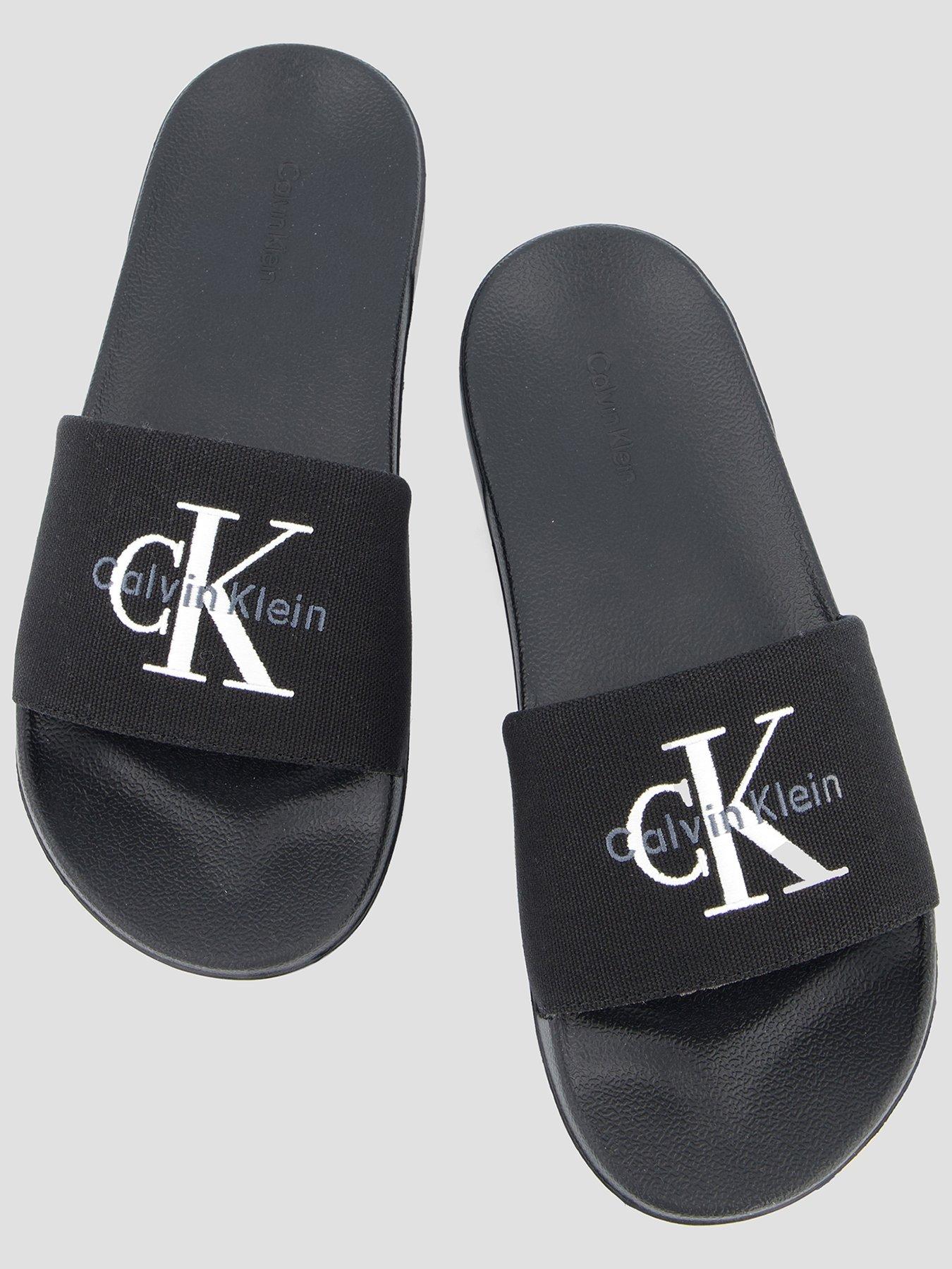 Image 3 of 7 of Calvin Klein Jeans Ess Slide Cv Wn