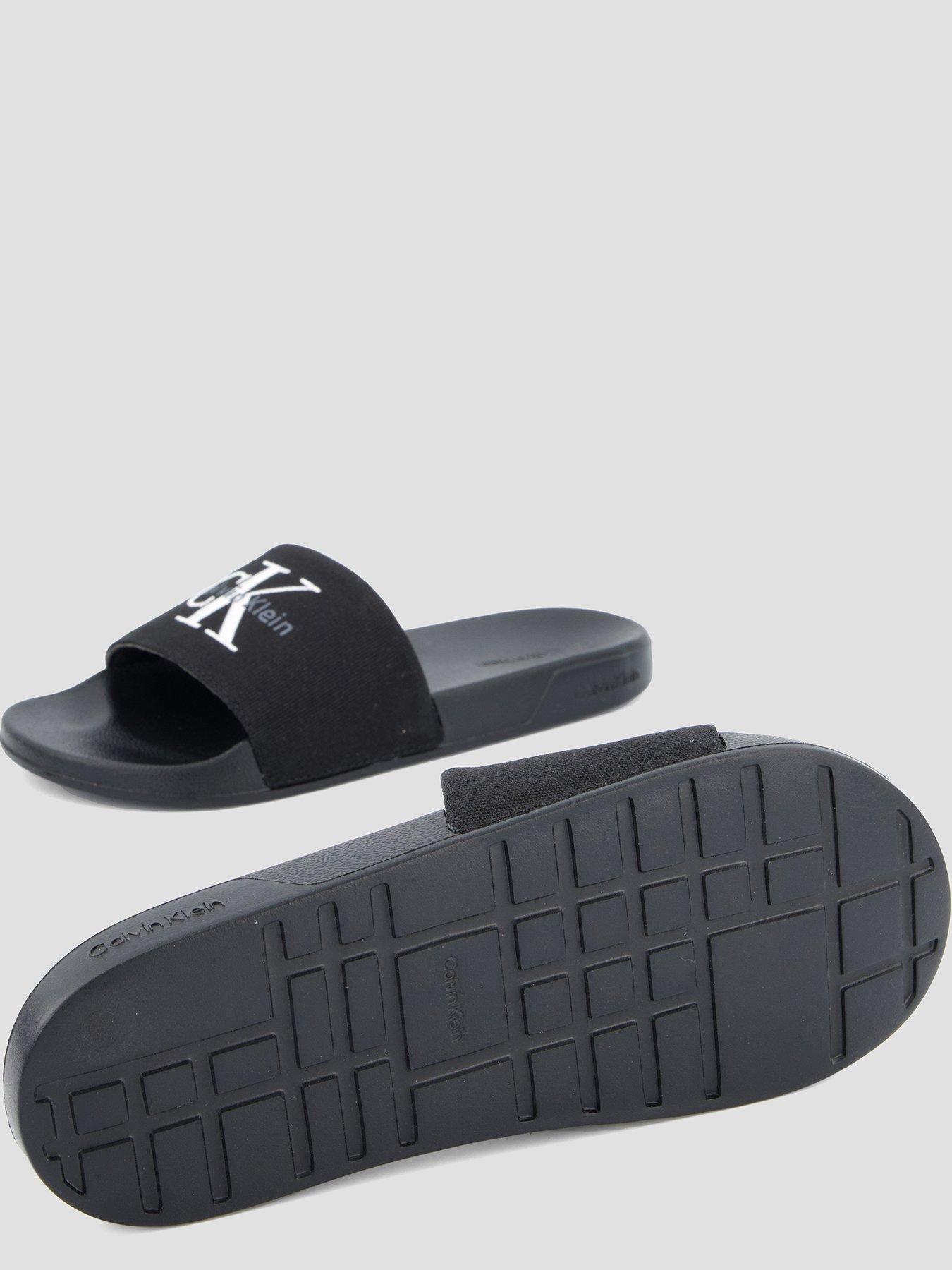 Image 4 of 7 of Calvin Klein Jeans Ess Slide Cv Wn