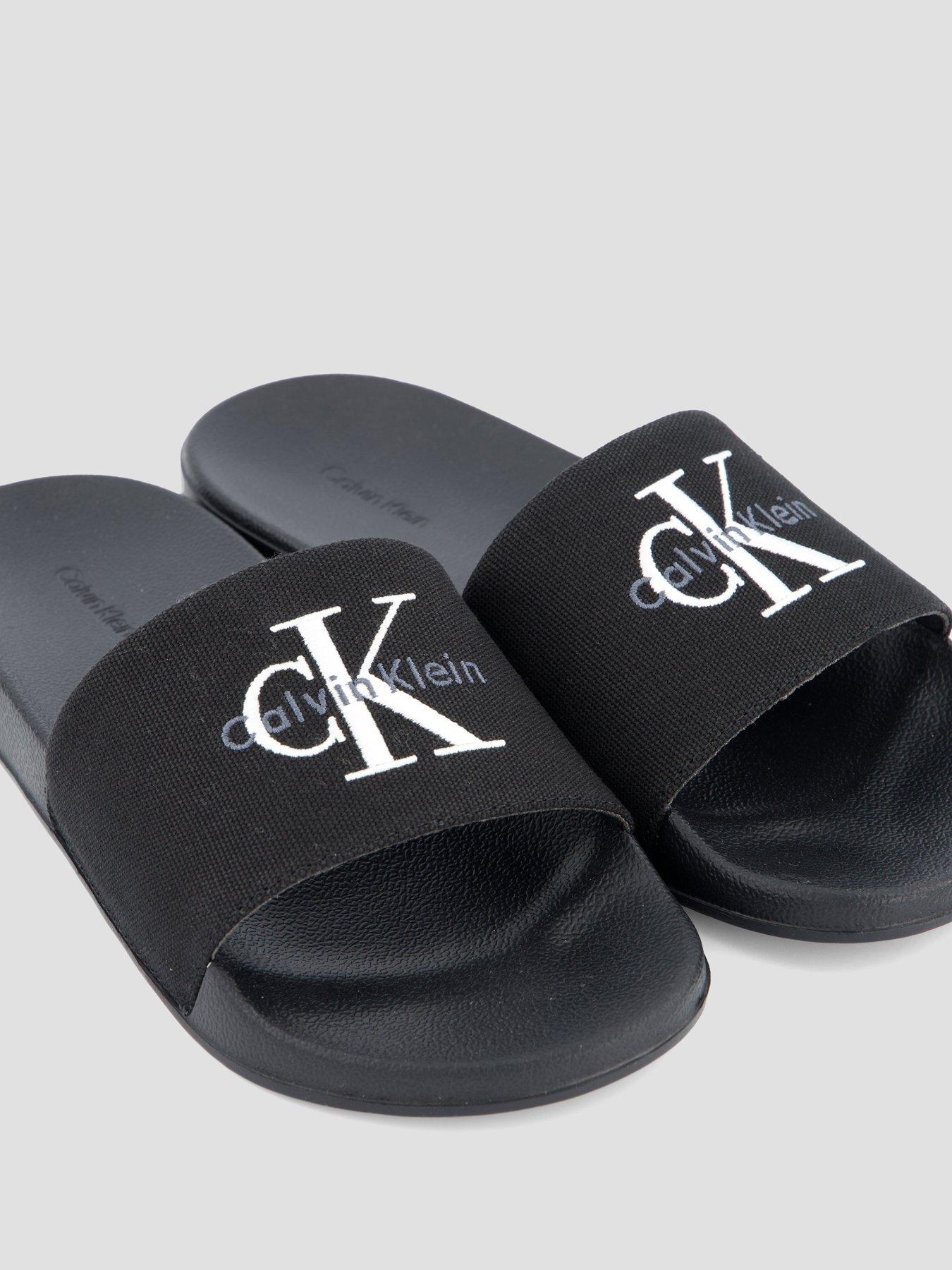 Image 5 of 7 of Calvin Klein Jeans Ess Slide Cv Wn