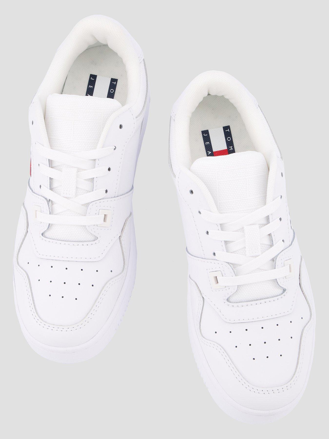 Image 3 of 7 of Tommy Jeans Retro Basket Essential Trainers - White