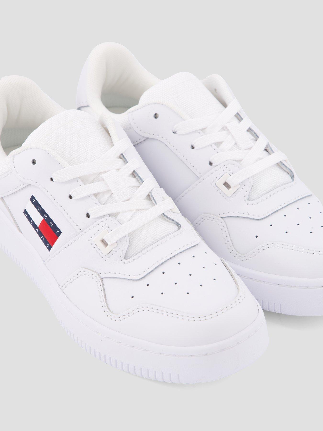 Image 5 of 7 of Tommy Jeans Retro Basket Essential Trainers - White
