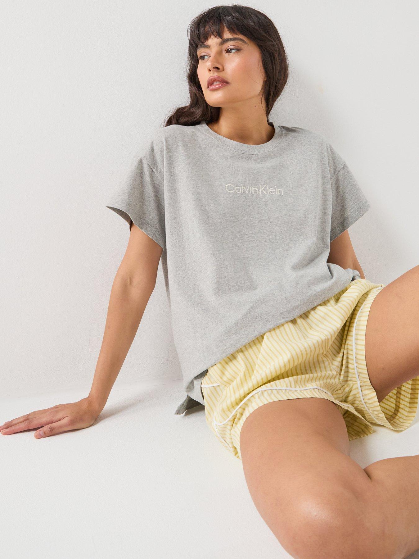  image of calvin-klein-relaxed-tee