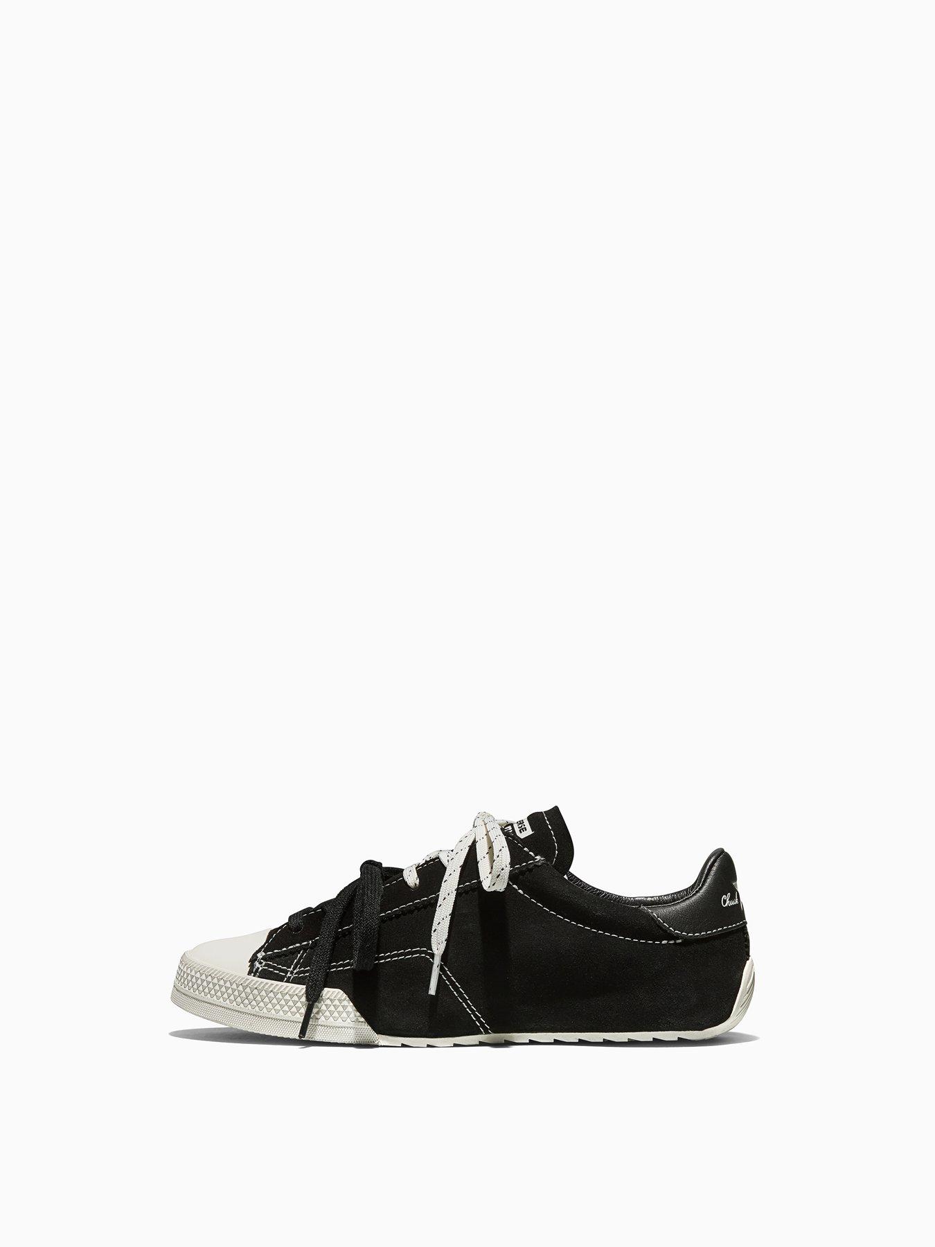  image of converse-womens-chuck-taylor-lo-trainers-black