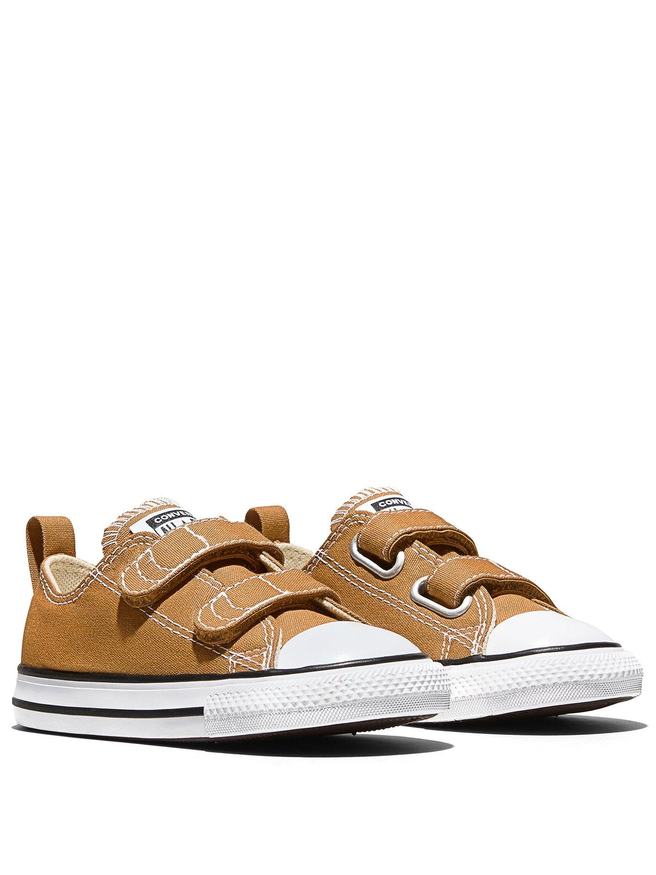 Image 2 of 7 of Converse Infant Chuck Taylor All Star 2v Trainers - Tan