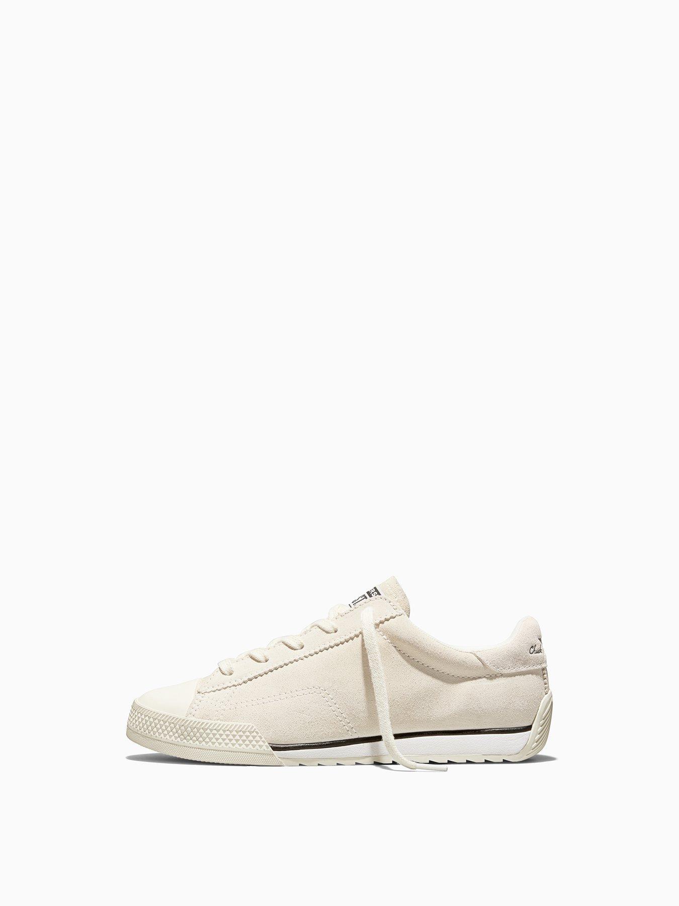 Image 6 of 6 of Converse Junior Chuck Taylor Lo Trainers - Khaki