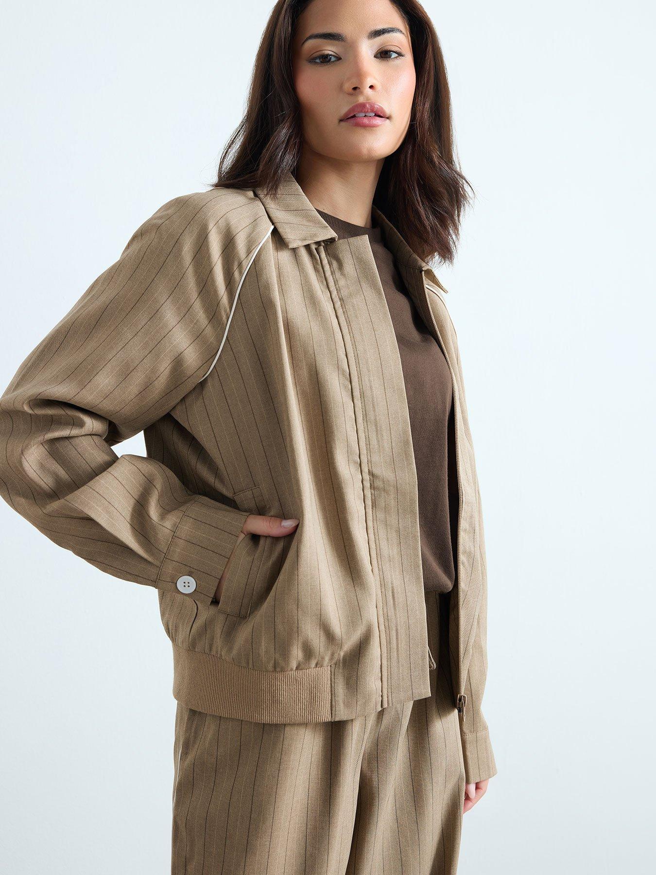 pixiegirl-petite-stripe-contrast-piping-jacket-cream